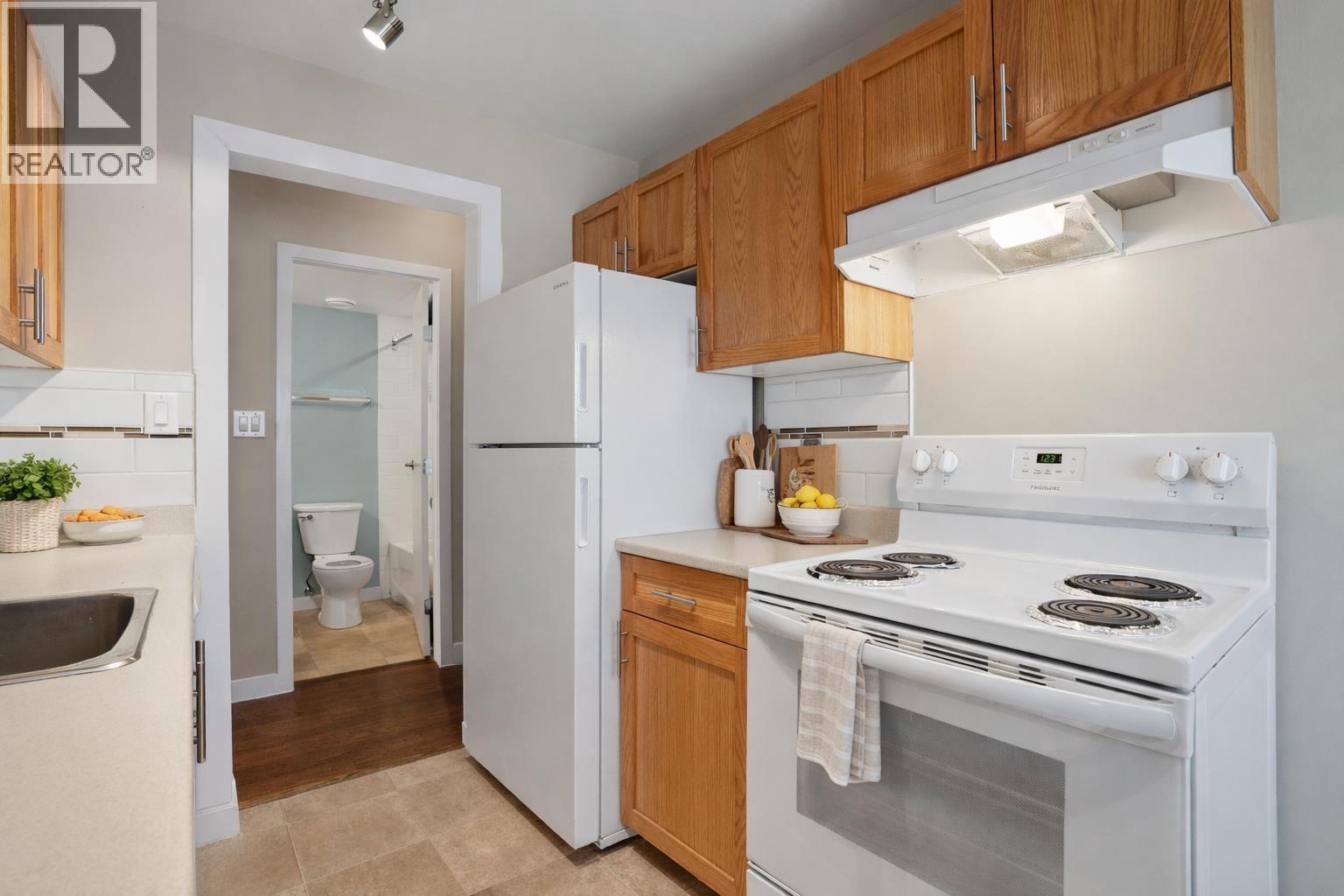 303 357 E 2nd Street, North Vancouver, British Columbia  V7L 1C6 - Photo 7 - R3100316