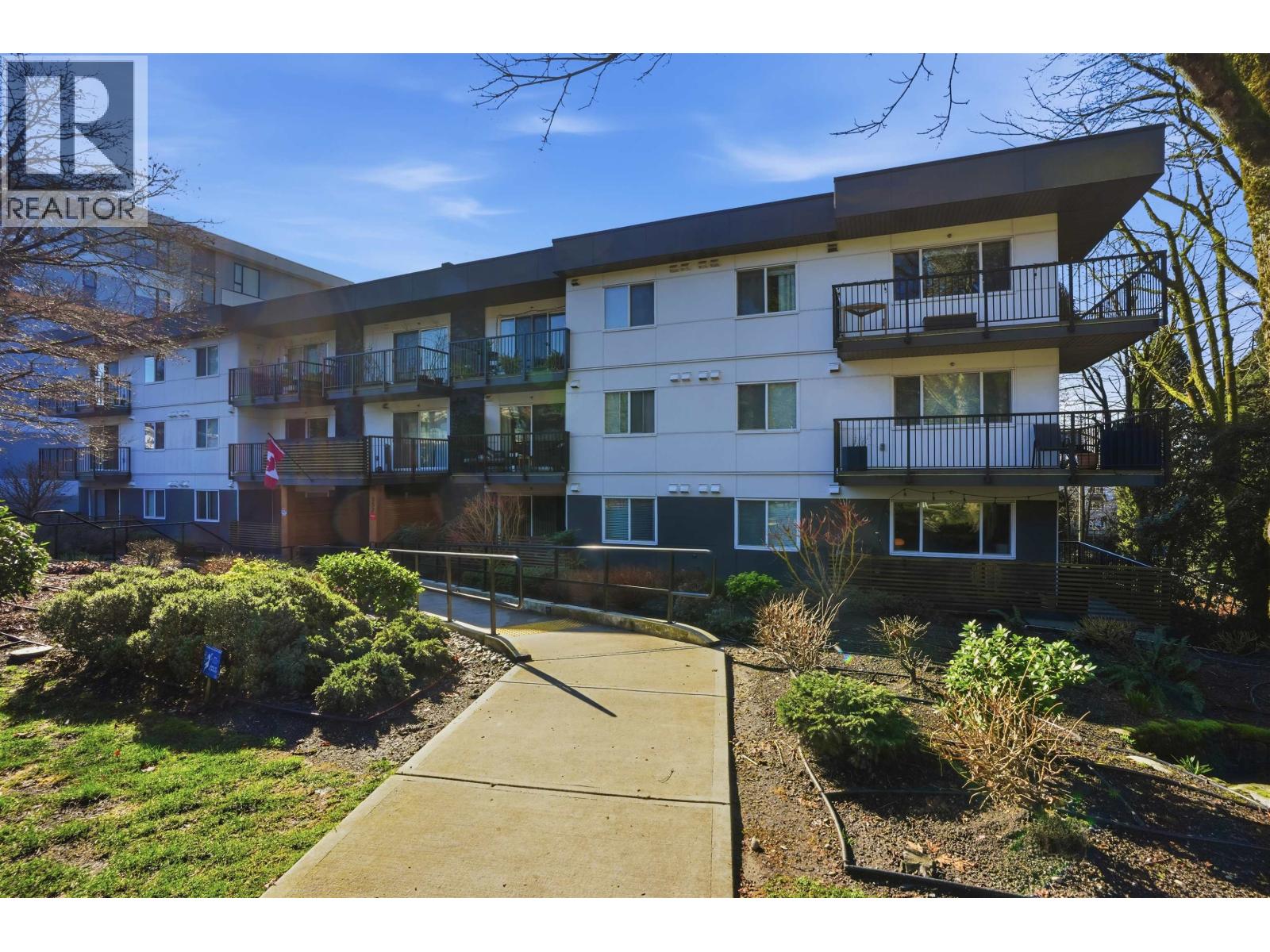 303 357 E 2nd Street, North Vancouver, British Columbia  V7L 1C6 - Photo 2 - R3100316