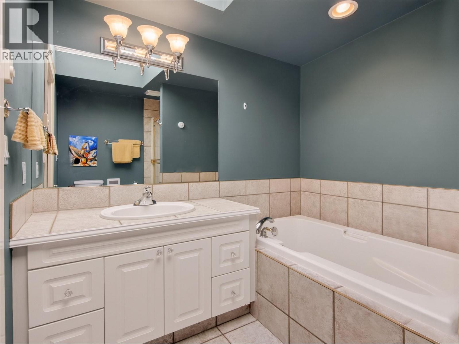 410 Upper Bench Road N, Penticton, British Columbia  V2A 8T4 - Photo 29 - 10374142