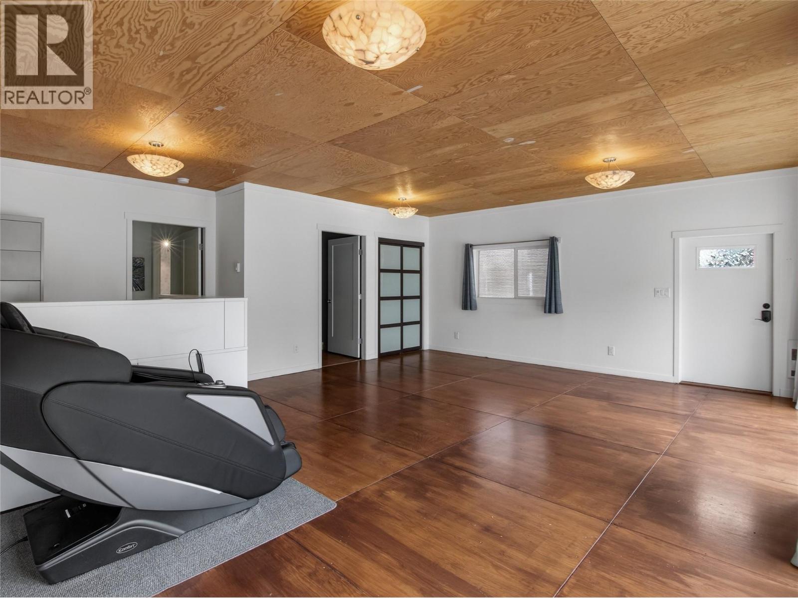 410 Upper Bench Road N, Penticton, British Columbia  V2A 8T4 - Photo 51 - 10374142