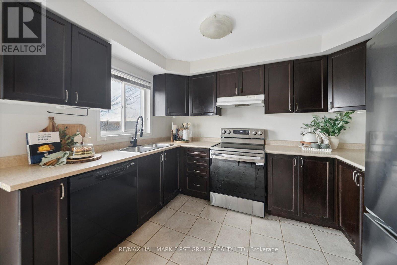 14 Oakins Lane, Ajax (Northwest Ajax), Ontario  L1T 0H2 - Photo 8 - E12890938