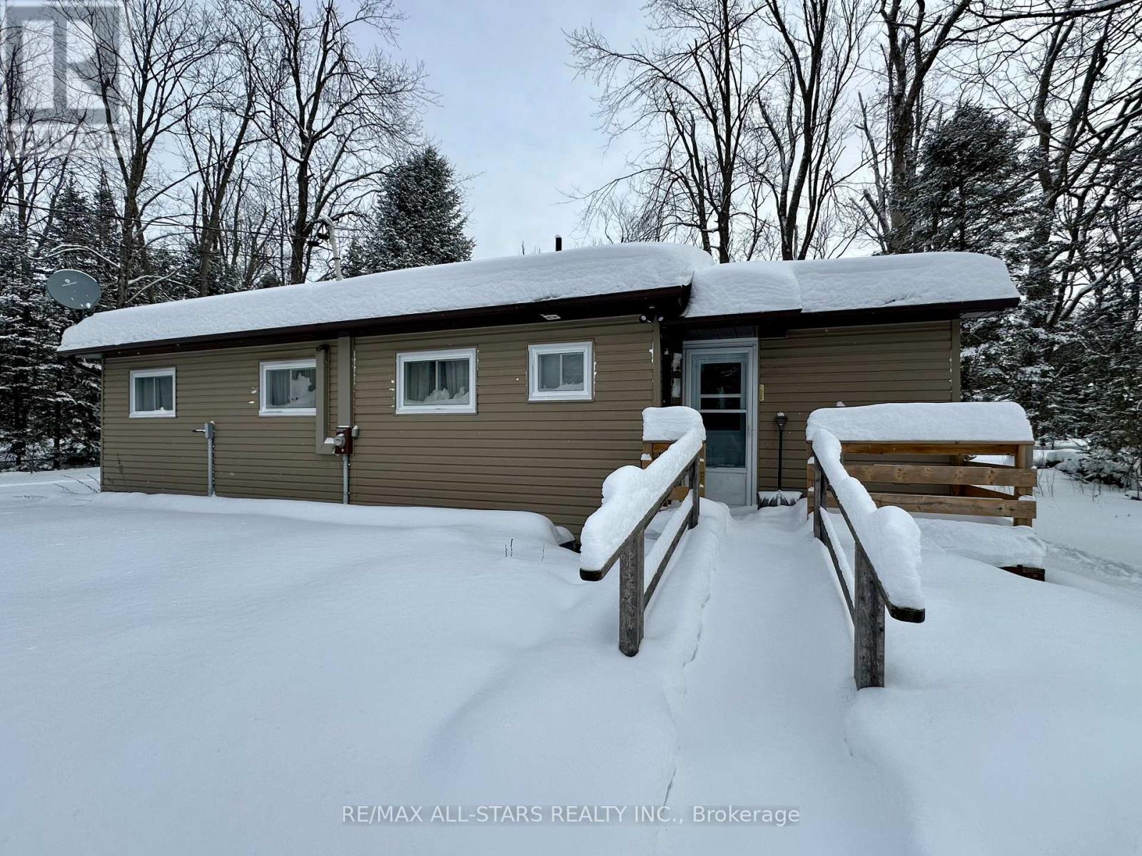 47 Kennedy Drive, Trent Lakes, Ontario  K0M 1A0 - Photo 4 - X12388329
