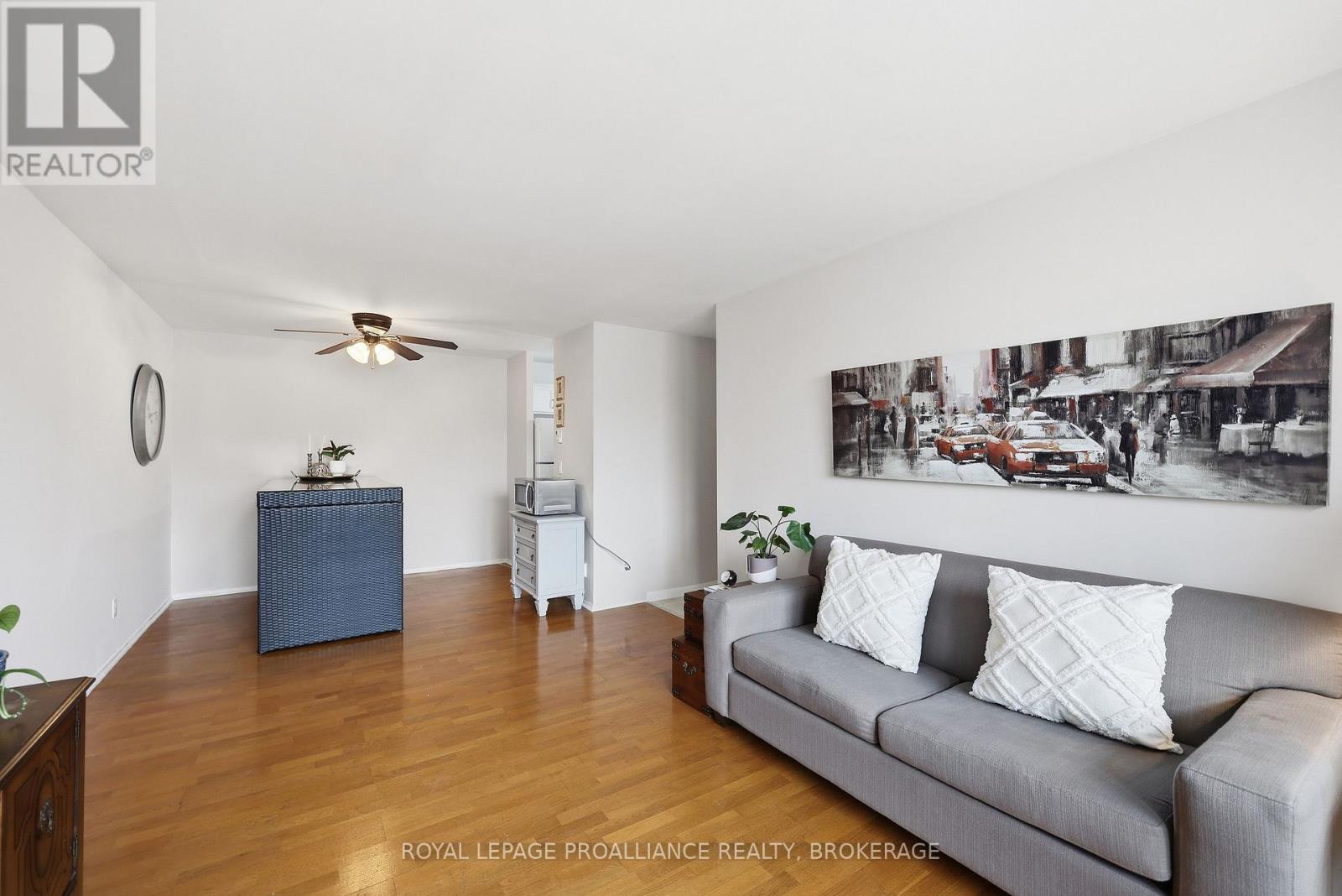 215 - 17 Eldon Hall Place, Kingston, Ontario  K7M 7H5 - Photo 13 - X12892058