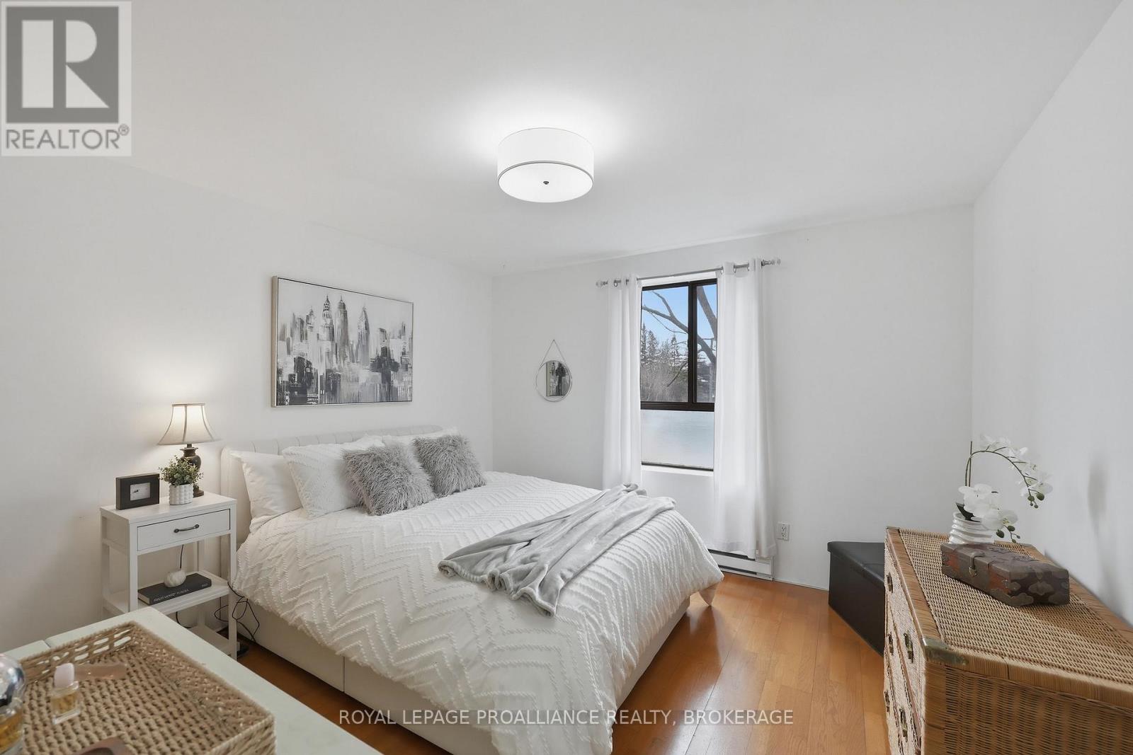 215 - 17 Eldon Hall Place, Kingston, Ontario  K7M 7H5 - Photo 18 - X12892058