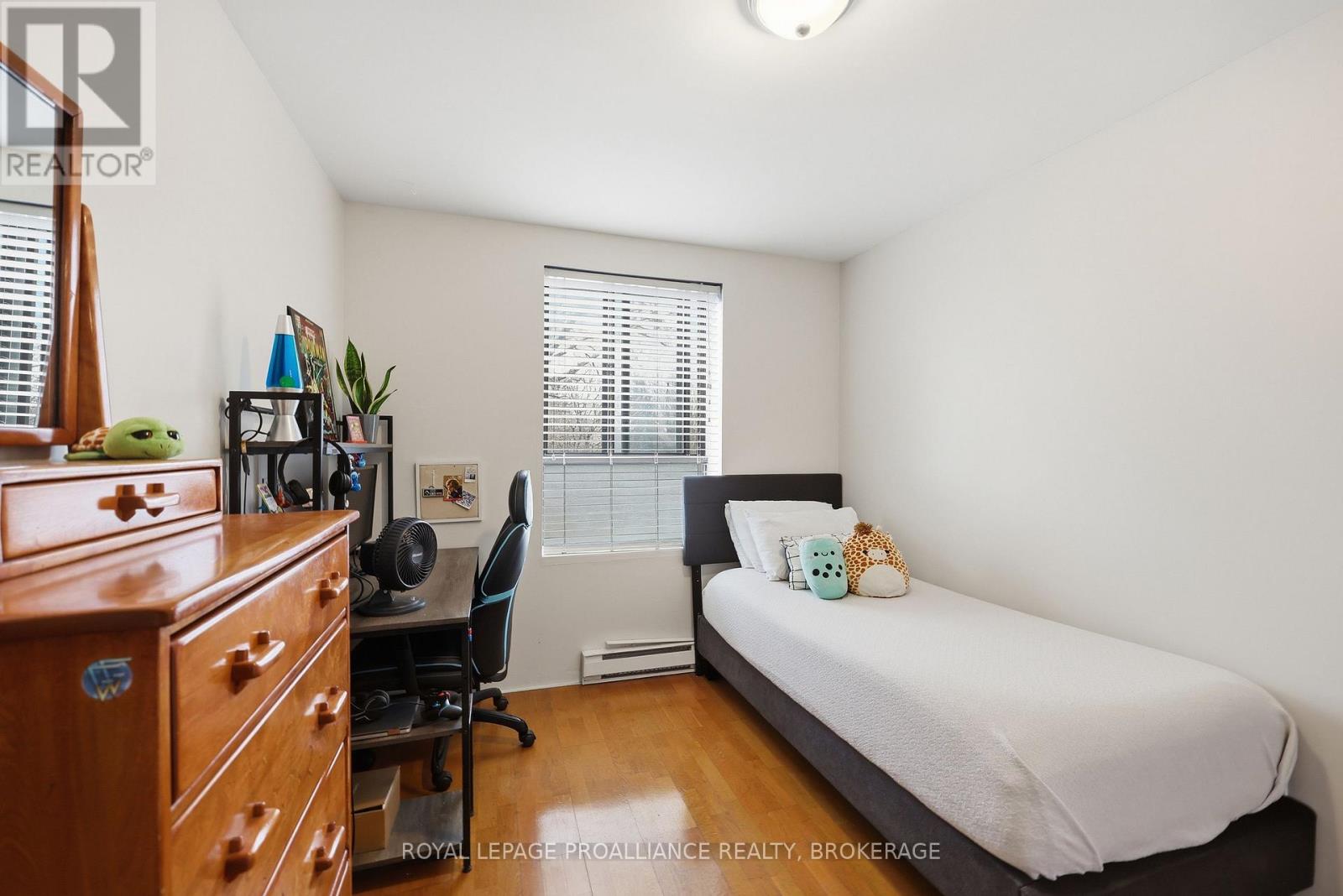 215 - 17 Eldon Hall Place, Kingston, Ontario  K7M 7H5 - Photo 22 - X12892058