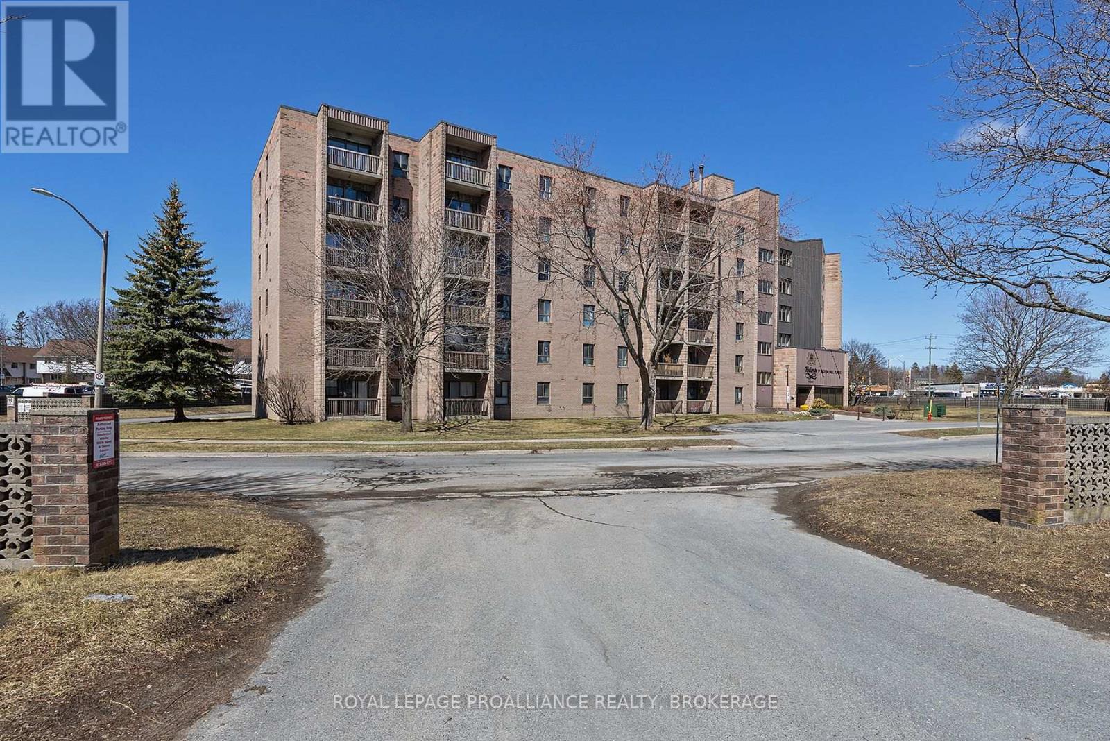 215 - 17 Eldon Hall Place, Kingston, Ontario  K7M 7H5 - Photo 30 - X12892058