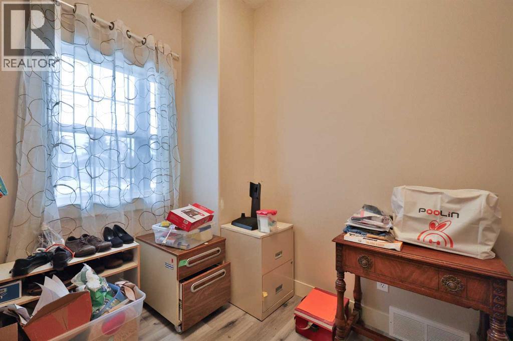 501 6 Avenue, Warner, Alberta  T0K 2L0 - Photo 26 - A2279254