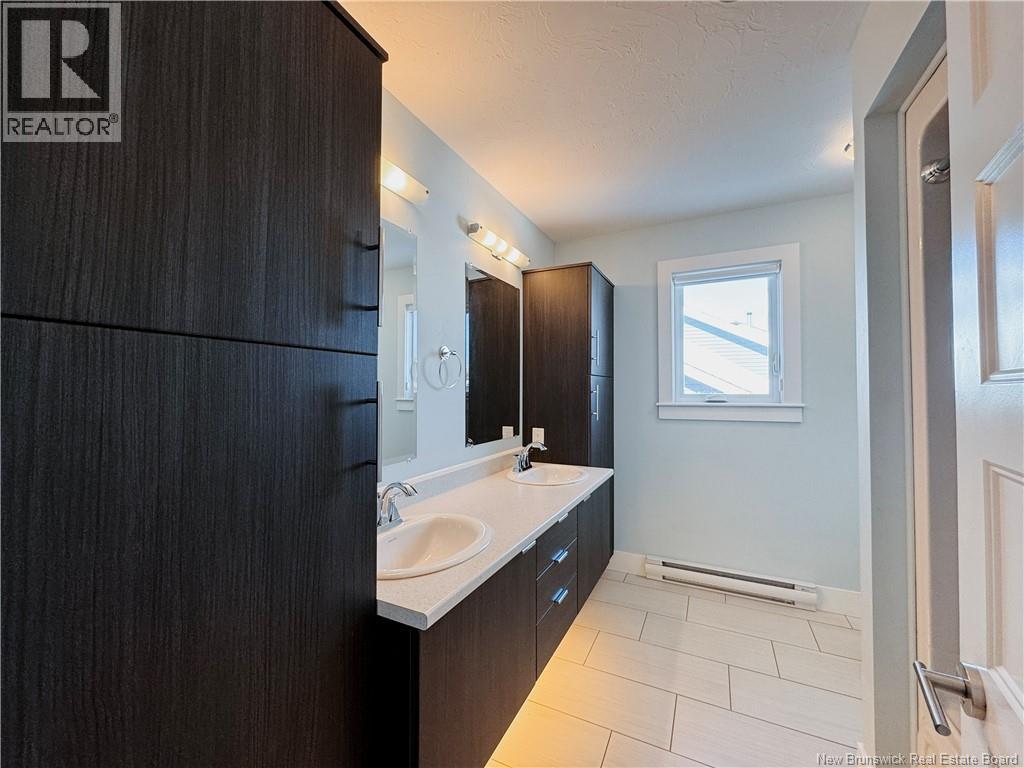215 Lady Russell, Moncton, New Brunswick  E1E 0L5 - Photo 37 - NB134181