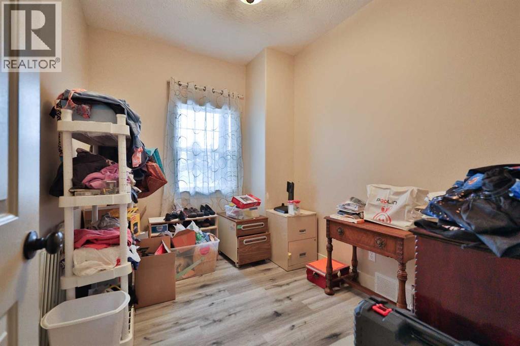 501 6 Avenue, Warner, Alberta  T0K 2L0 - Photo 25 - A2279254