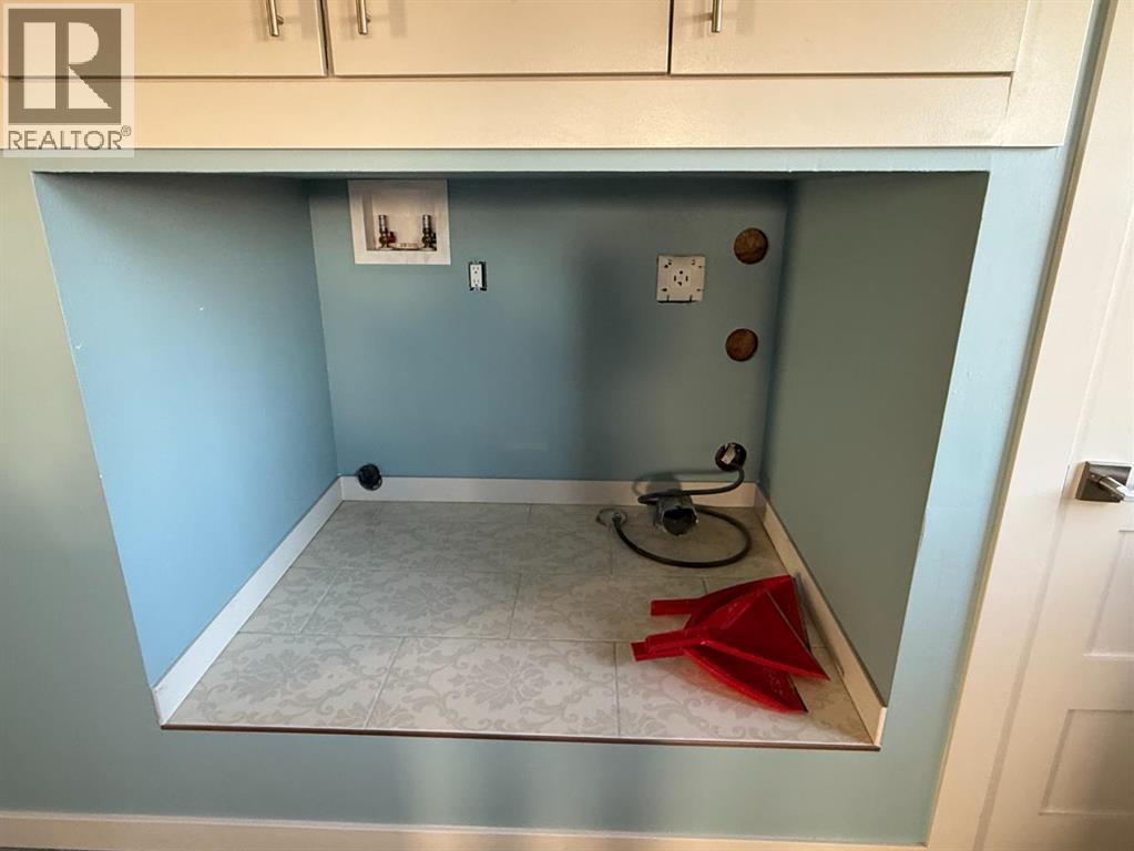 19 Kallbom Crescent, Whitecourt, Alberta  T7S 1E2 - Photo 4 - A2270396