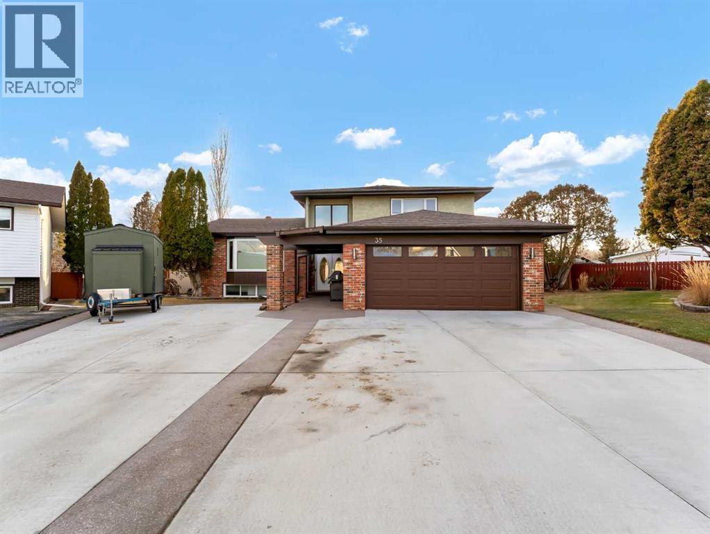 35 Horner Court NE, Medicine Hat, Alberta