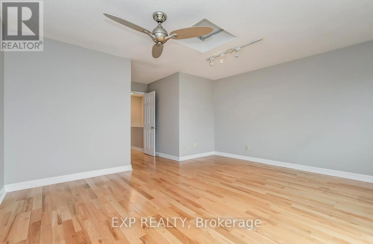 195 Henderson Avenue, Ottawa, Ontario  K1N 7P7 - Photo 10 - X12891948