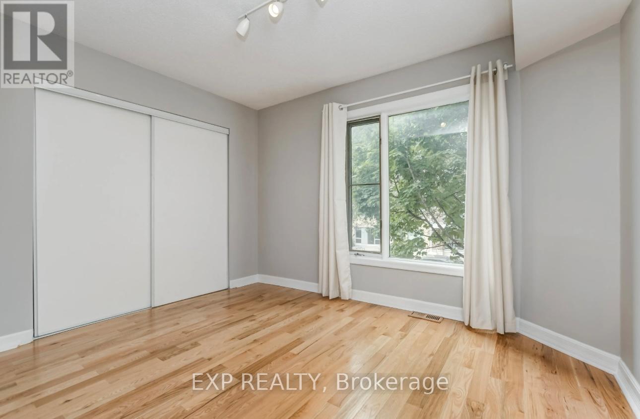 195 Henderson Avenue, Ottawa, Ontario  K1N 7P7 - Photo 17 - X12891948