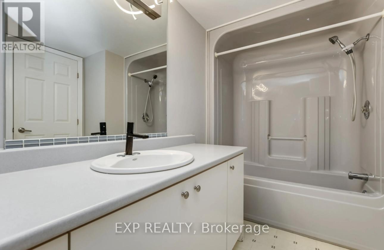 195 Henderson Avenue, Ottawa, Ontario  K1N 7P7 - Photo 20 - X12891948