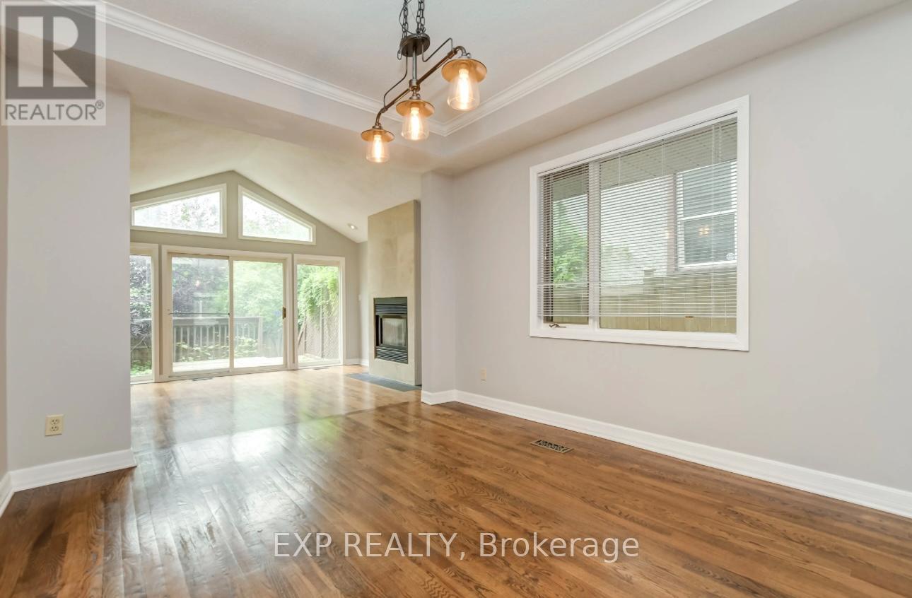 195 Henderson Avenue, Ottawa, Ontario  K1N 7P7 - Photo 5 - X12891948