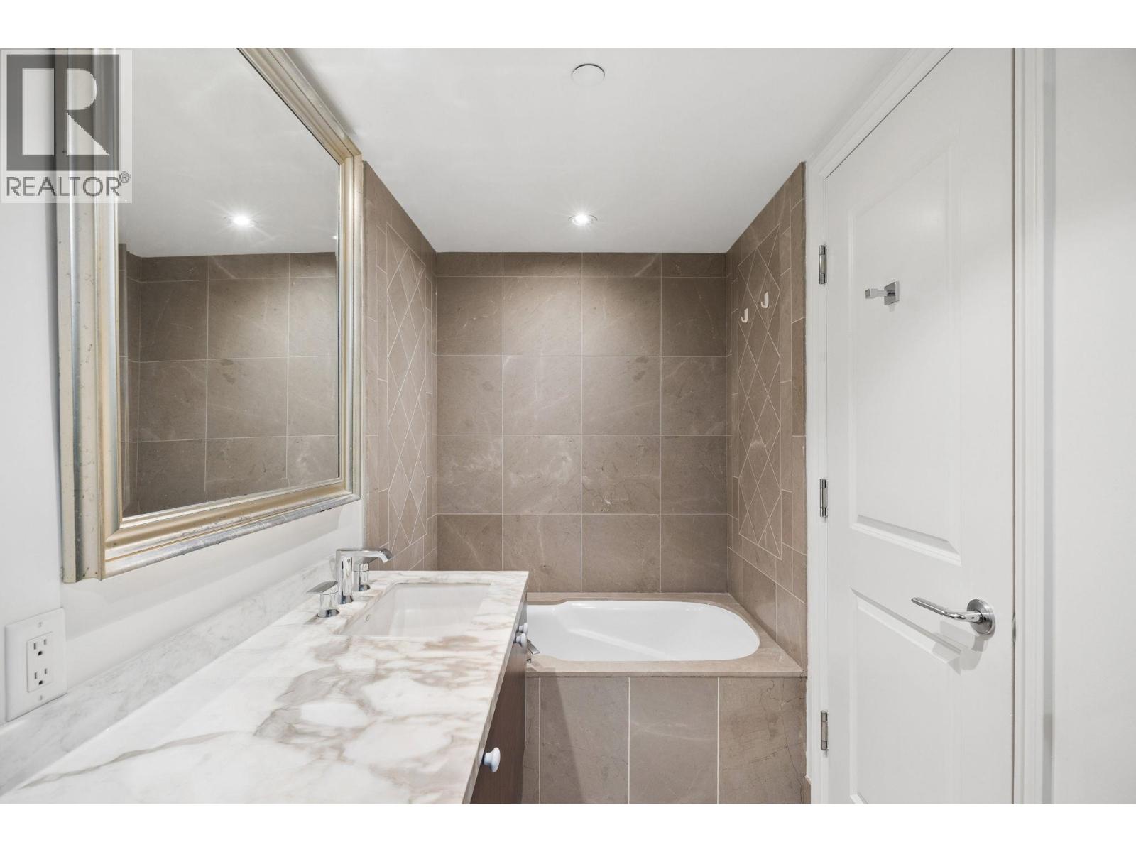 300 533 Waters Edge Crescent, West Vancouver, British Columbia  V7T 0A2 - Photo 21 - R3054069