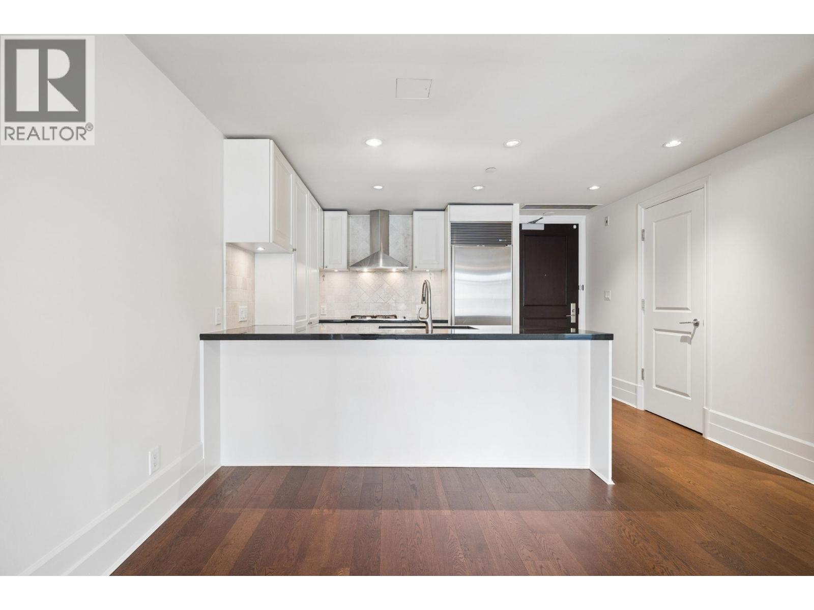 300 533 Waters Edge Crescent, West Vancouver, British Columbia  V7T 0A2 - Photo 9 - R3054069