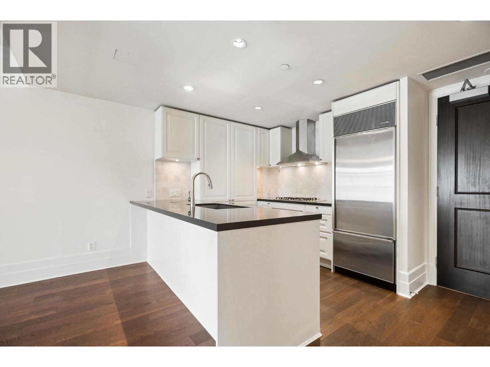 300 533 Waters Edge Crescent, West Vancouver, British Columbia  V7T 0A2 - Photo 10 - R3054069