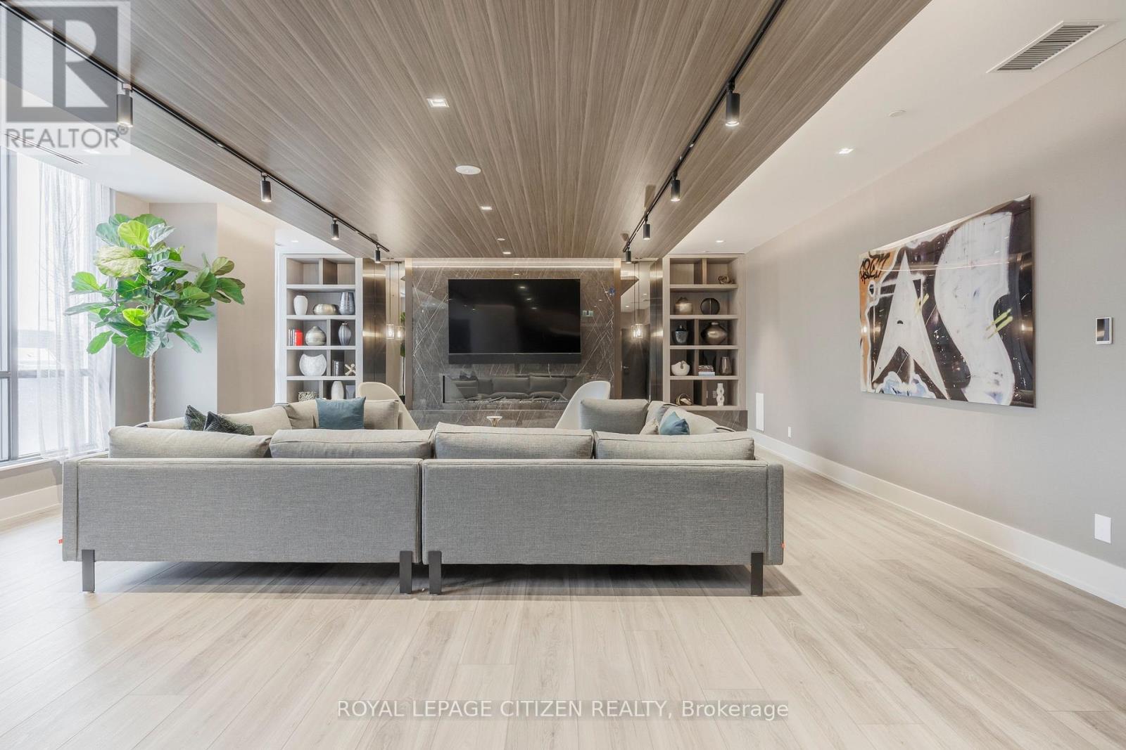 2110 - 286 Main Street, Toronto, Ontario  M4C 0B3 - Photo 18 - E12872898