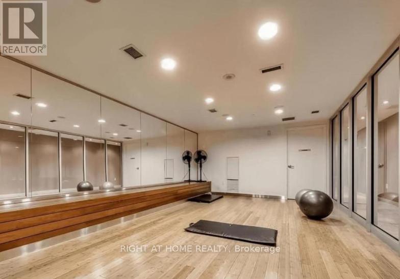 3010 - 15 Iceboat Terrace, Toronto, Ontario  M5V 4A5 - Photo 13 - C12891986