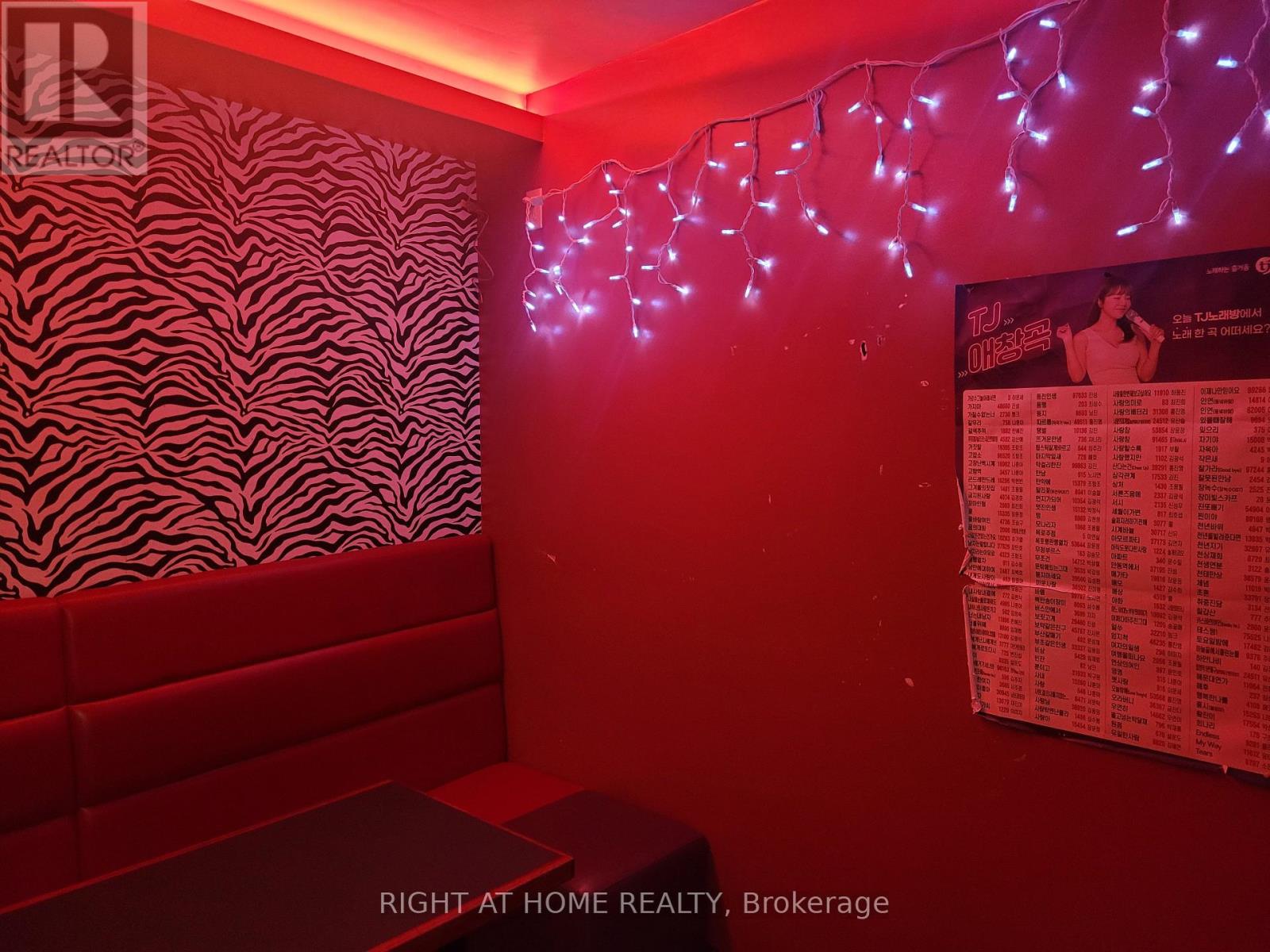 3 Elmhurst Avenue, Toronto, Ontario  M2N 1R3 - Photo 16 - C12891988