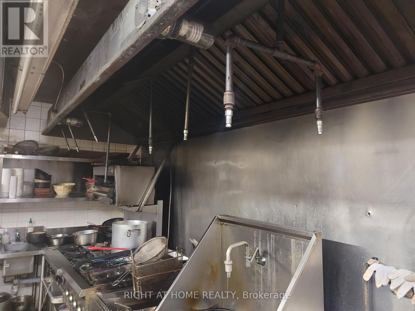 3 Elmhurst Avenue, Toronto, Ontario  M2N 1R3 - Photo 8 - C12891988