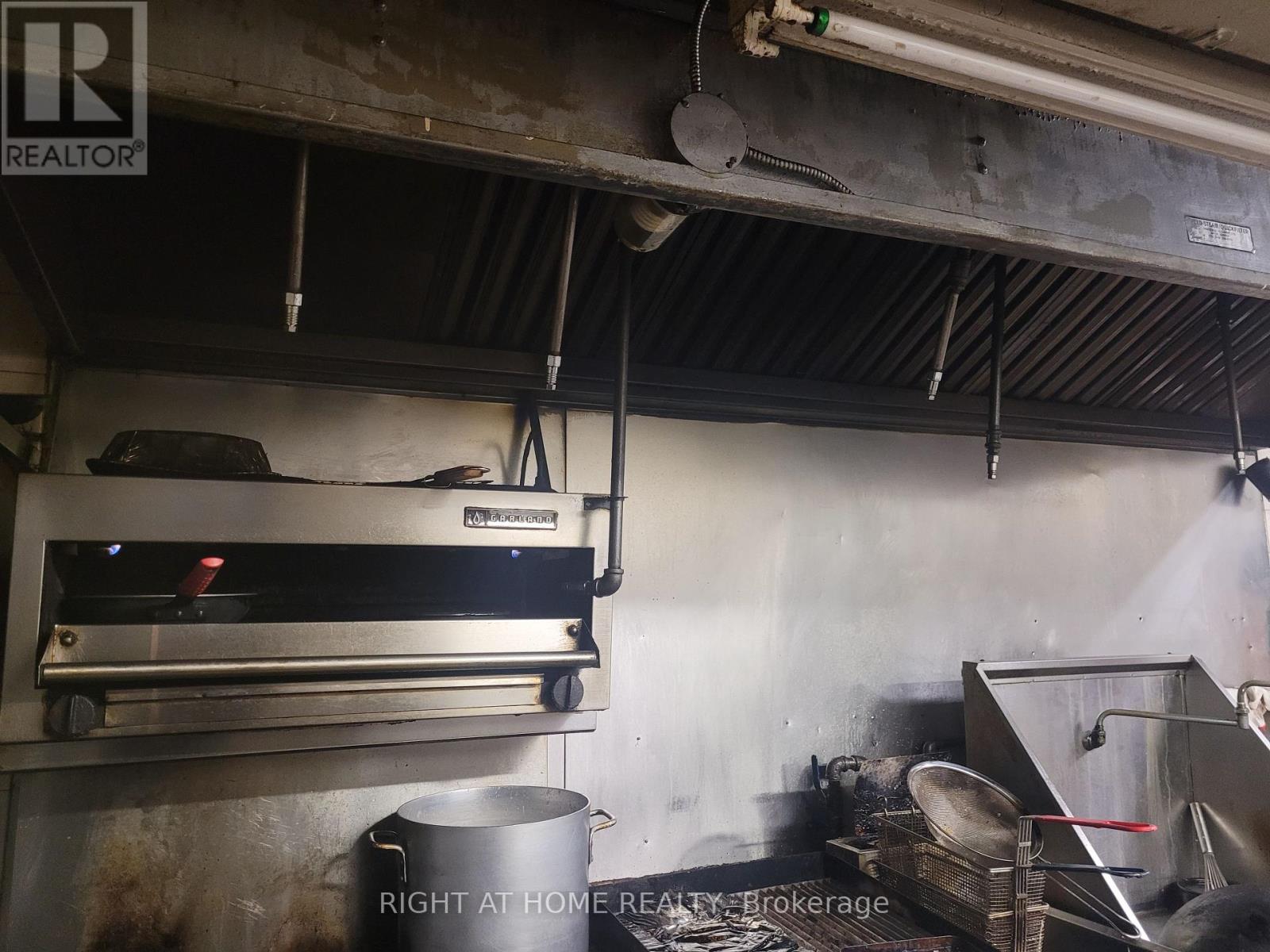 3 Elmhurst Avenue, Toronto, Ontario  M2N 1R3 - Photo 9 - C12891988