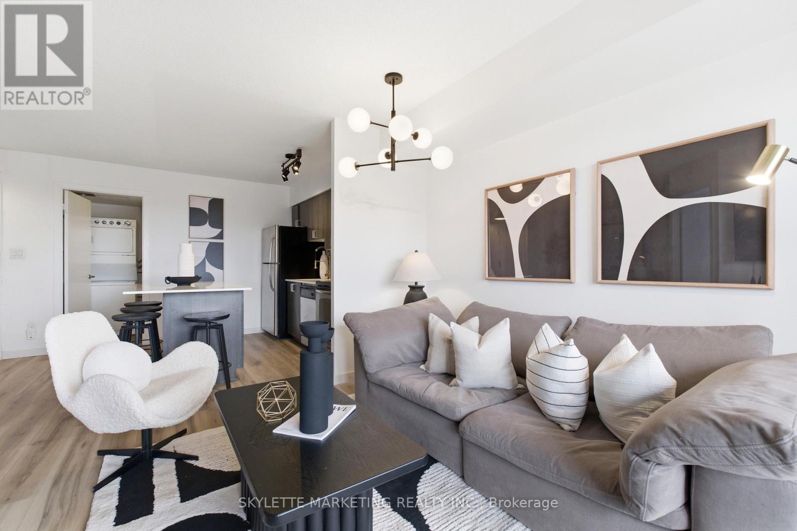 701 - 801 Sheppard Avenue W, Toronto (Clanton Park), Ontario  M3H 0A8 - Photo 13 - C12892034