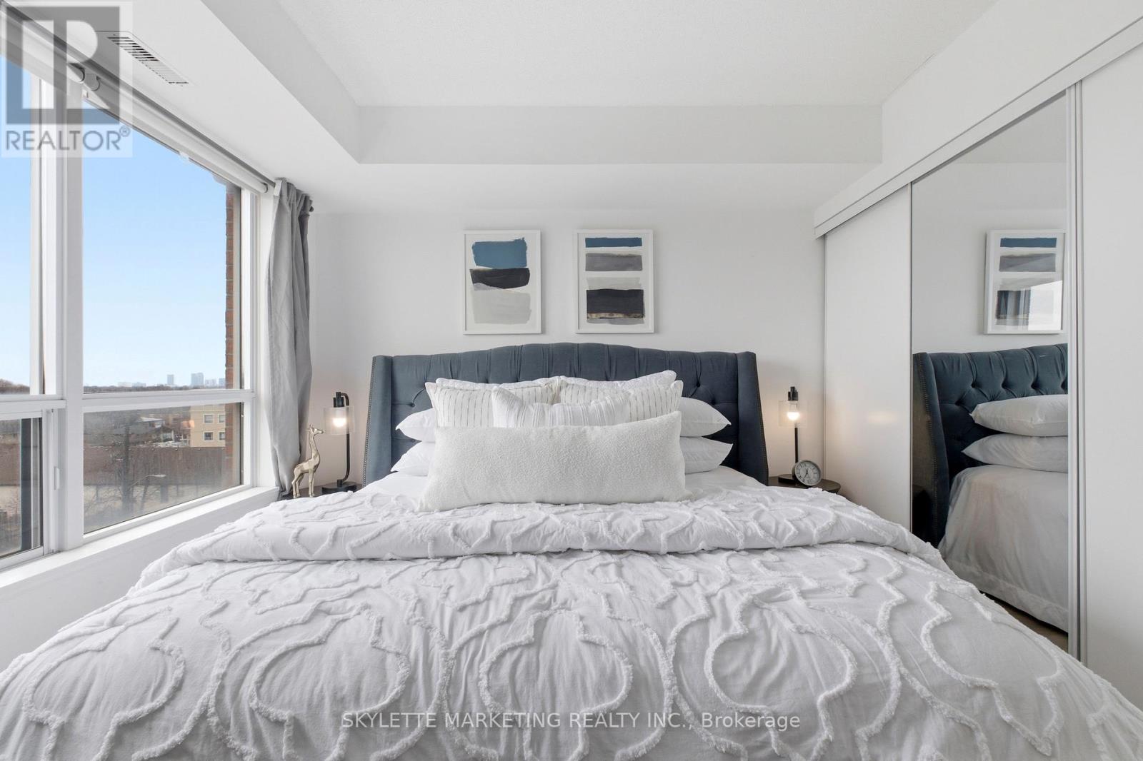 701 - 801 Sheppard Avenue W, Toronto (Clanton Park), Ontario  M3H 0A8 - Photo 20 - C12892034