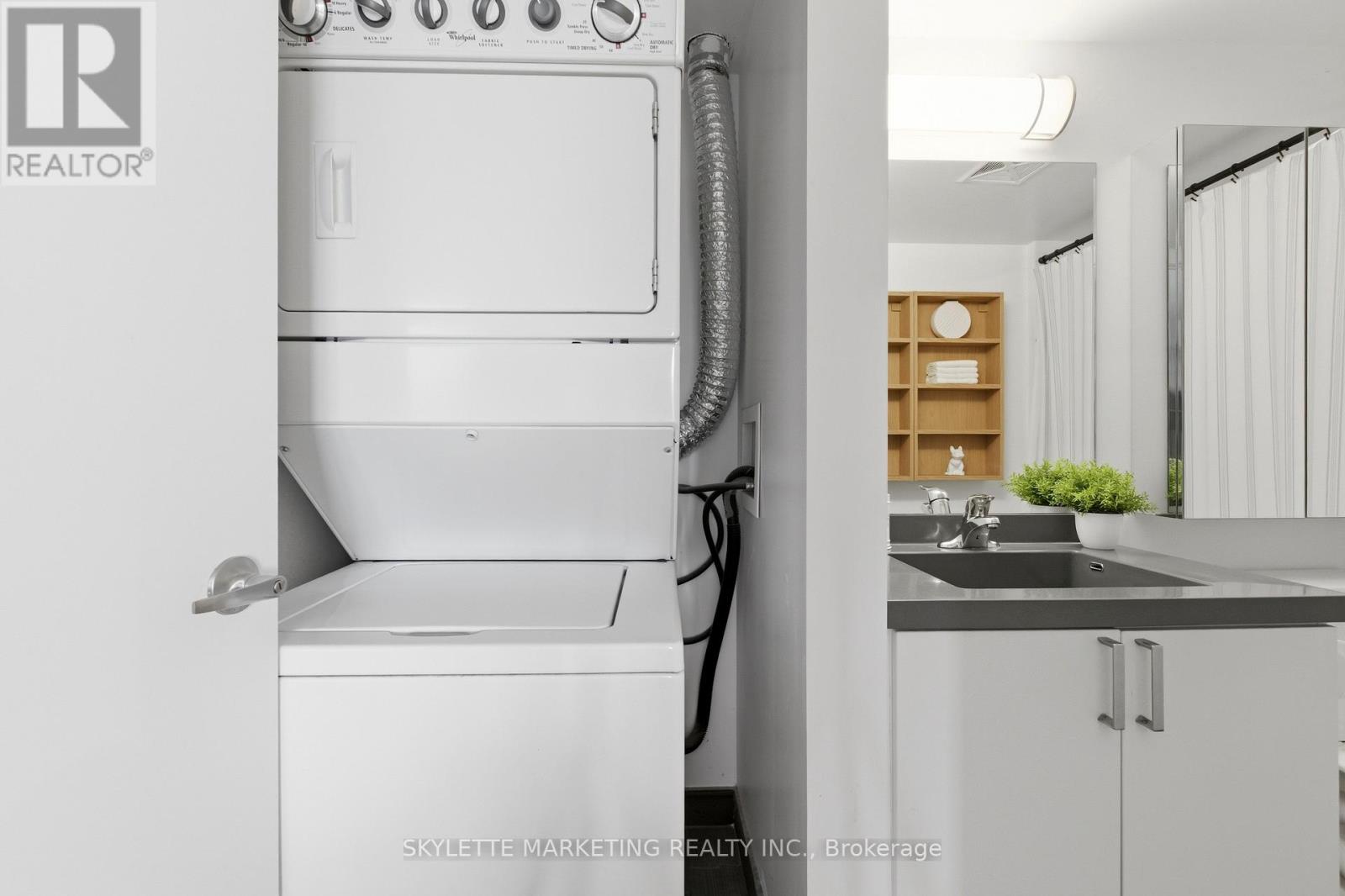 701 - 801 Sheppard Avenue W, Toronto (Clanton Park), Ontario  M3H 0A8 - Photo 23 - C12892034