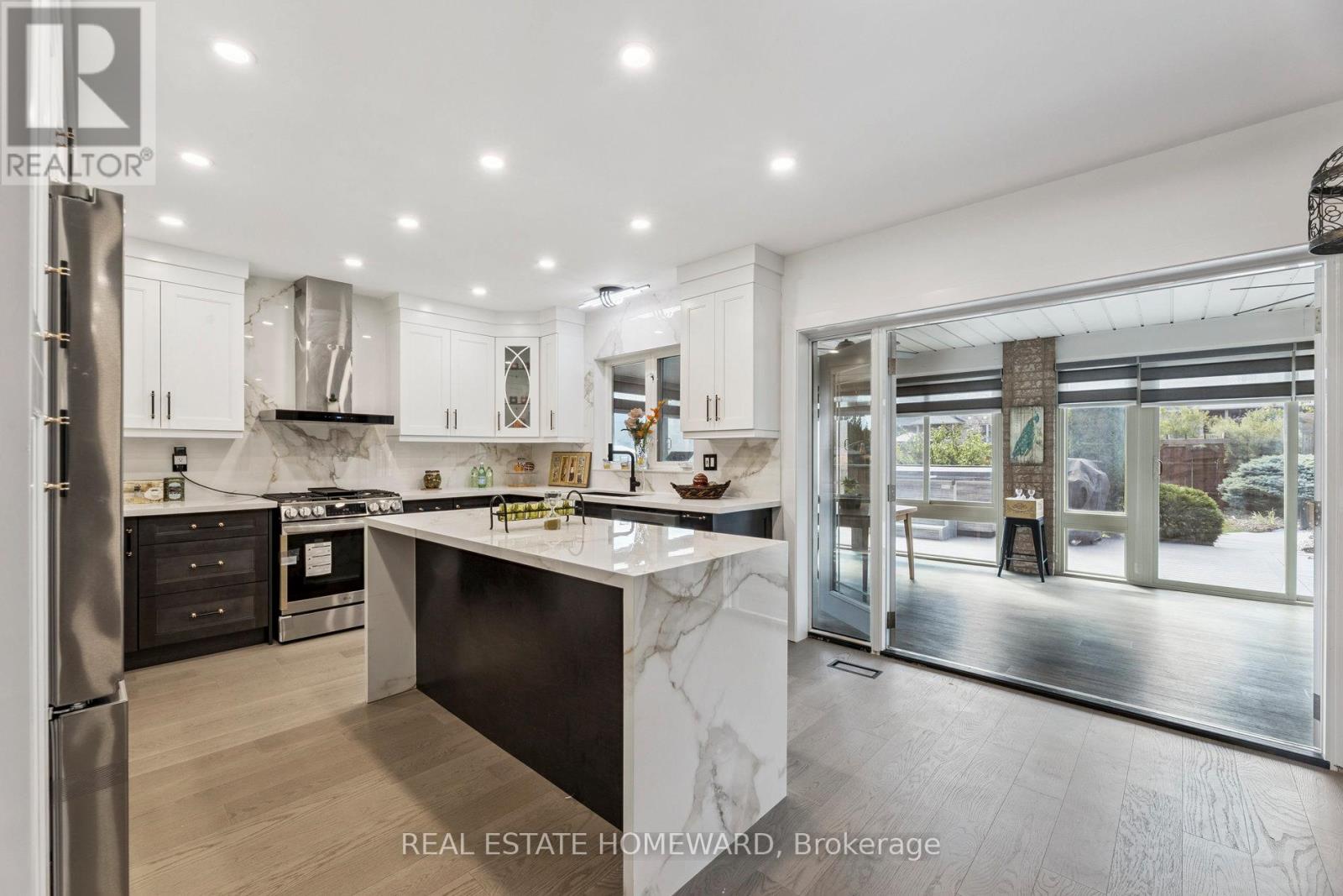 1566 Oakburn Street, Pickering, Ontario  L1V 6W1 - Photo 13 - E12891964