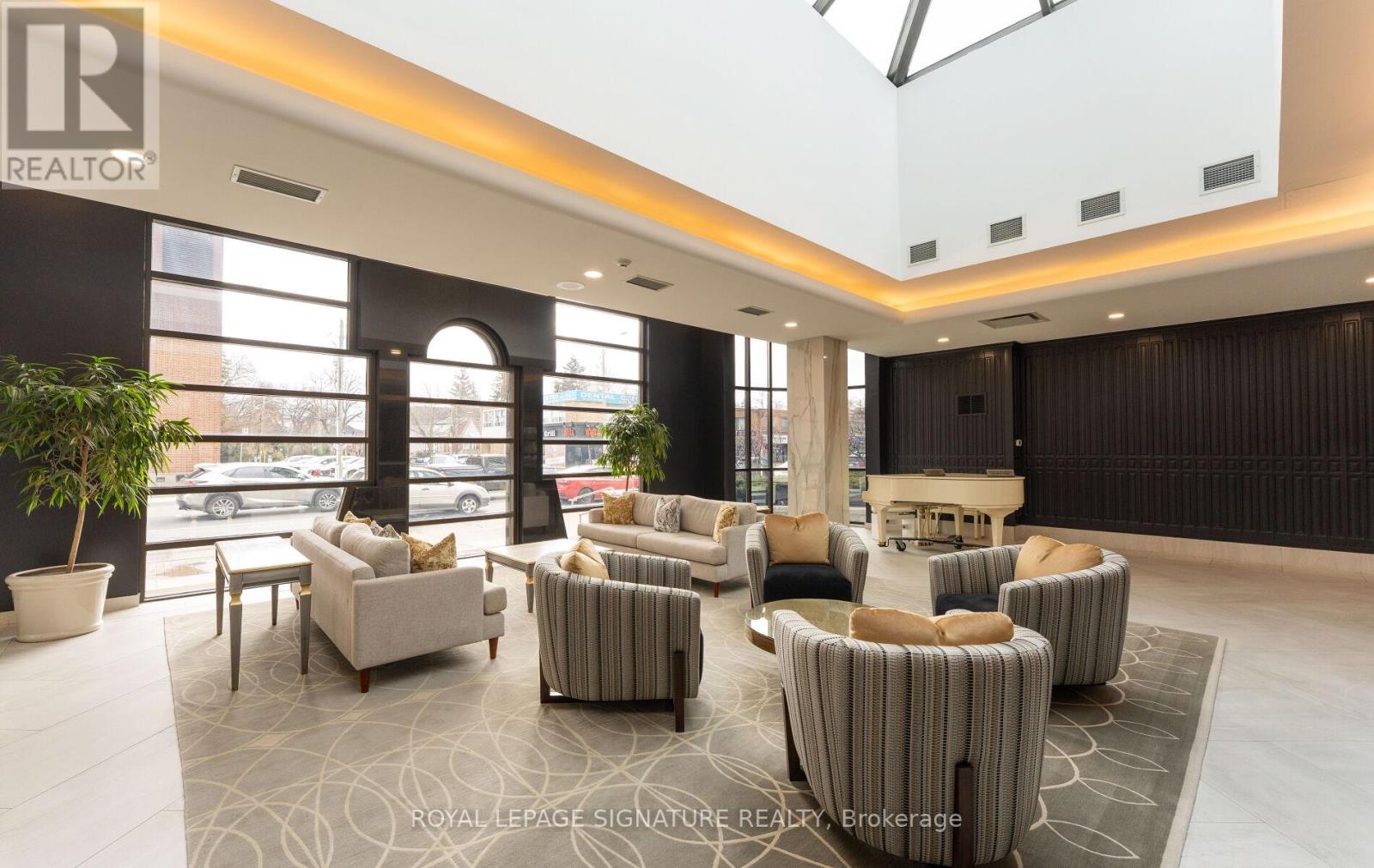 2112 - 1 Aberfoyle Crescent, Toronto, Ontario  M8X 2X8 - Photo 4 - W12890374