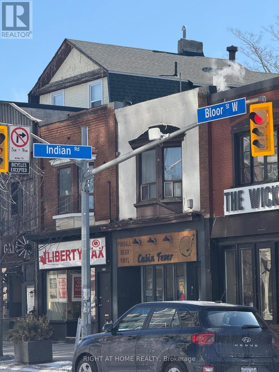 402 - 1660 Bloor Street W, Toronto (High Park North), Ontario  M6P 0C6 - Photo 2 - W12891630