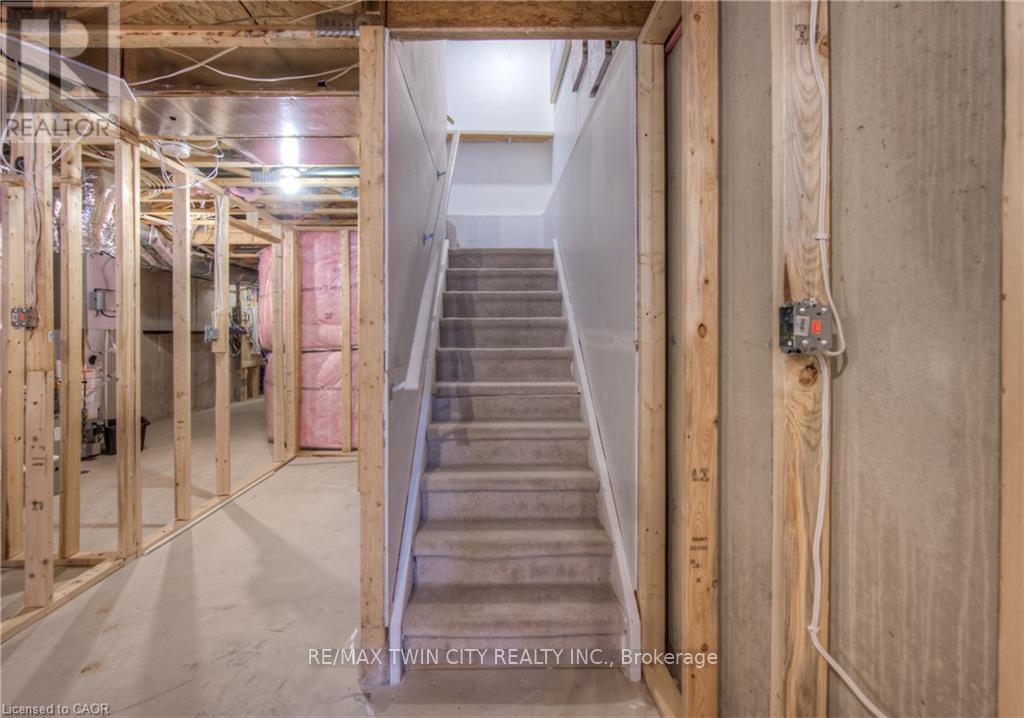 91 Pony Way, Kitchener, Ontario  N0B 2E0 - Photo 29 - X12839094