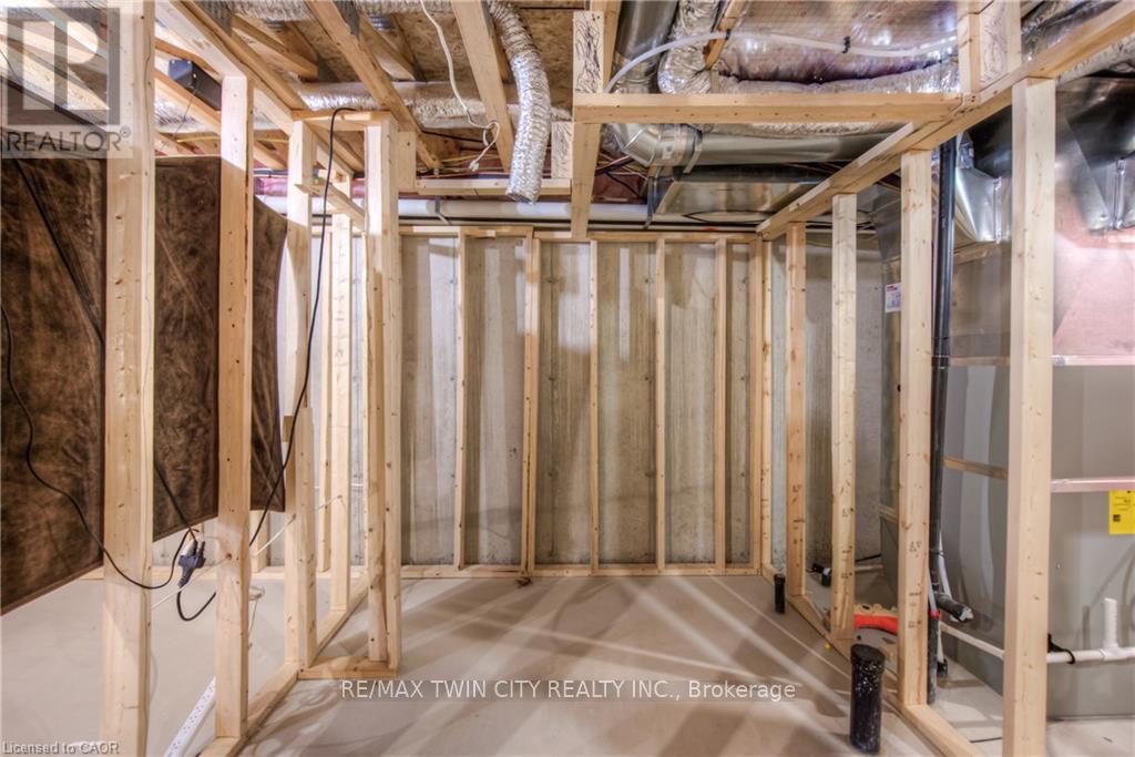 91 Pony Way, Kitchener, Ontario  N0B 2E0 - Photo 32 - X12839094