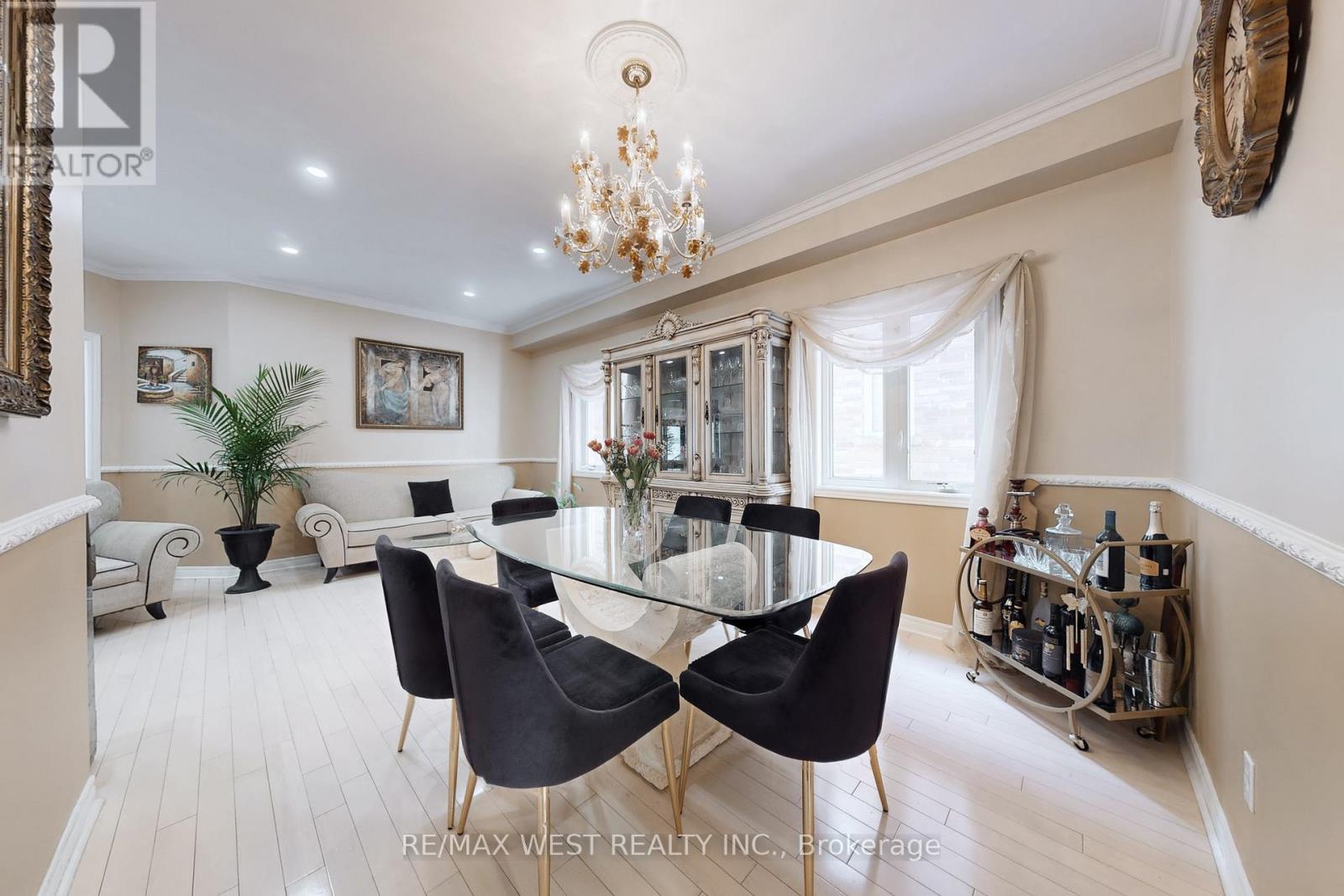 338 Mcbride Crescent, Newmarket (Summerhill Estates), Ontario  L3X 2W3 - Photo 14 - N12891978