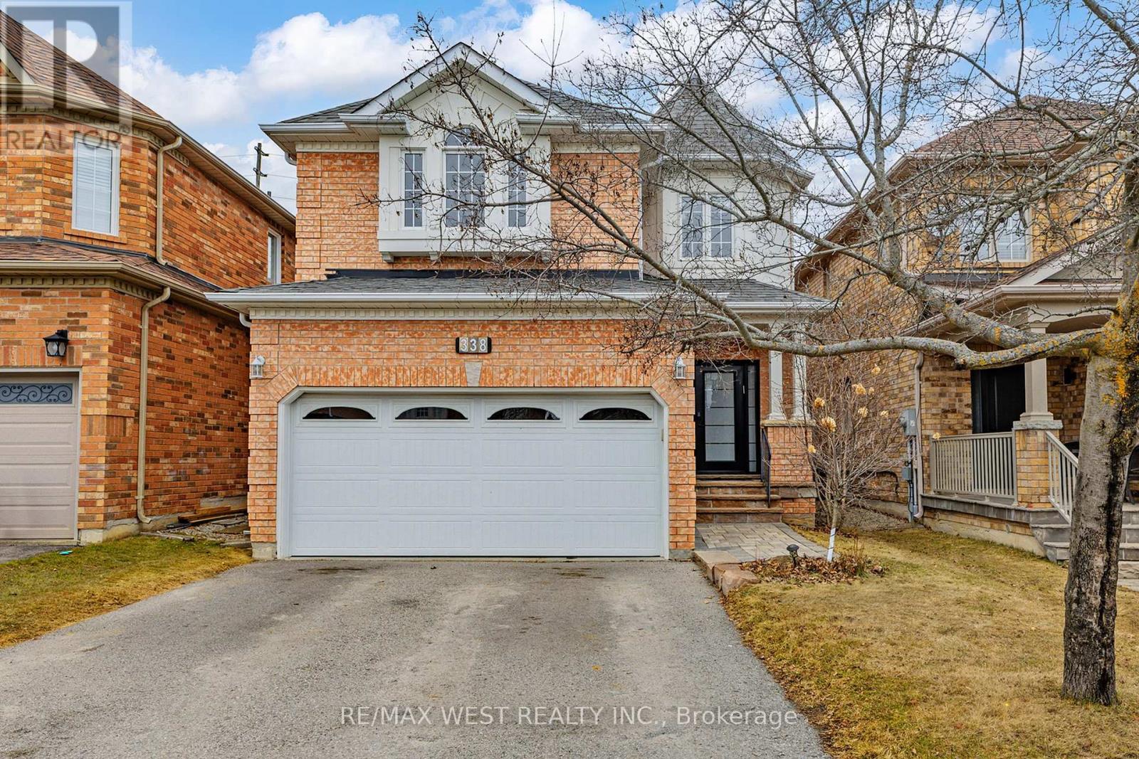 338 Mcbride Crescent, Newmarket (Summerhill Estates), Ontario  L3X 2W3 - Photo 2 - N12891978