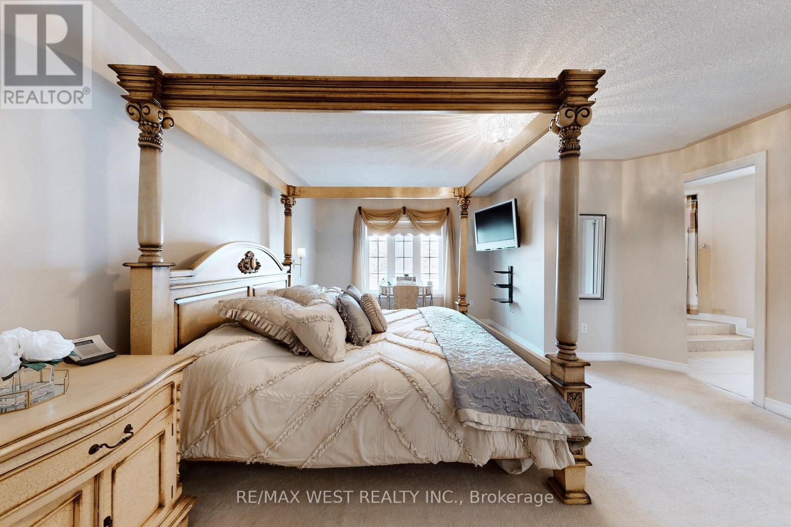 338 Mcbride Crescent, Newmarket (Summerhill Estates), Ontario  L3X 2W3 - Photo 20 - N12891978