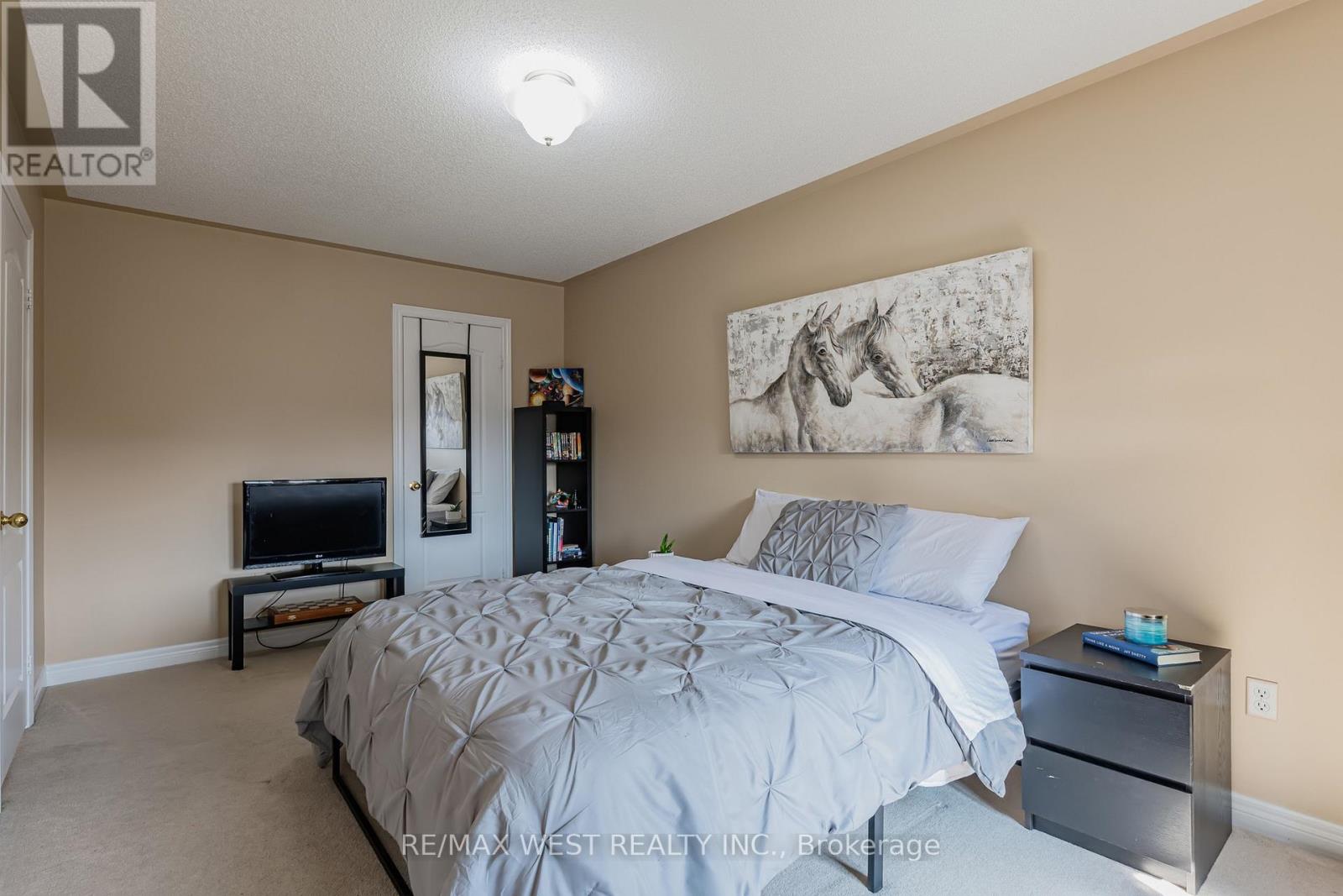 338 Mcbride Crescent, Newmarket (Summerhill Estates), Ontario  L3X 2W3 - Photo 27 - N12891978