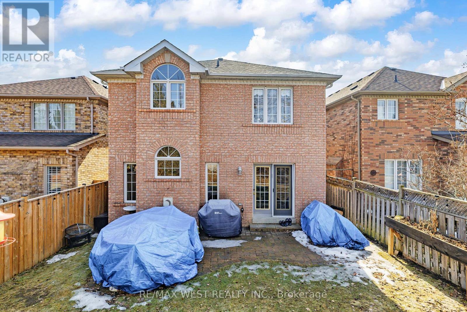 338 Mcbride Crescent, Newmarket (Summerhill Estates), Ontario  L3X 2W3 - Photo 34 - N12891978