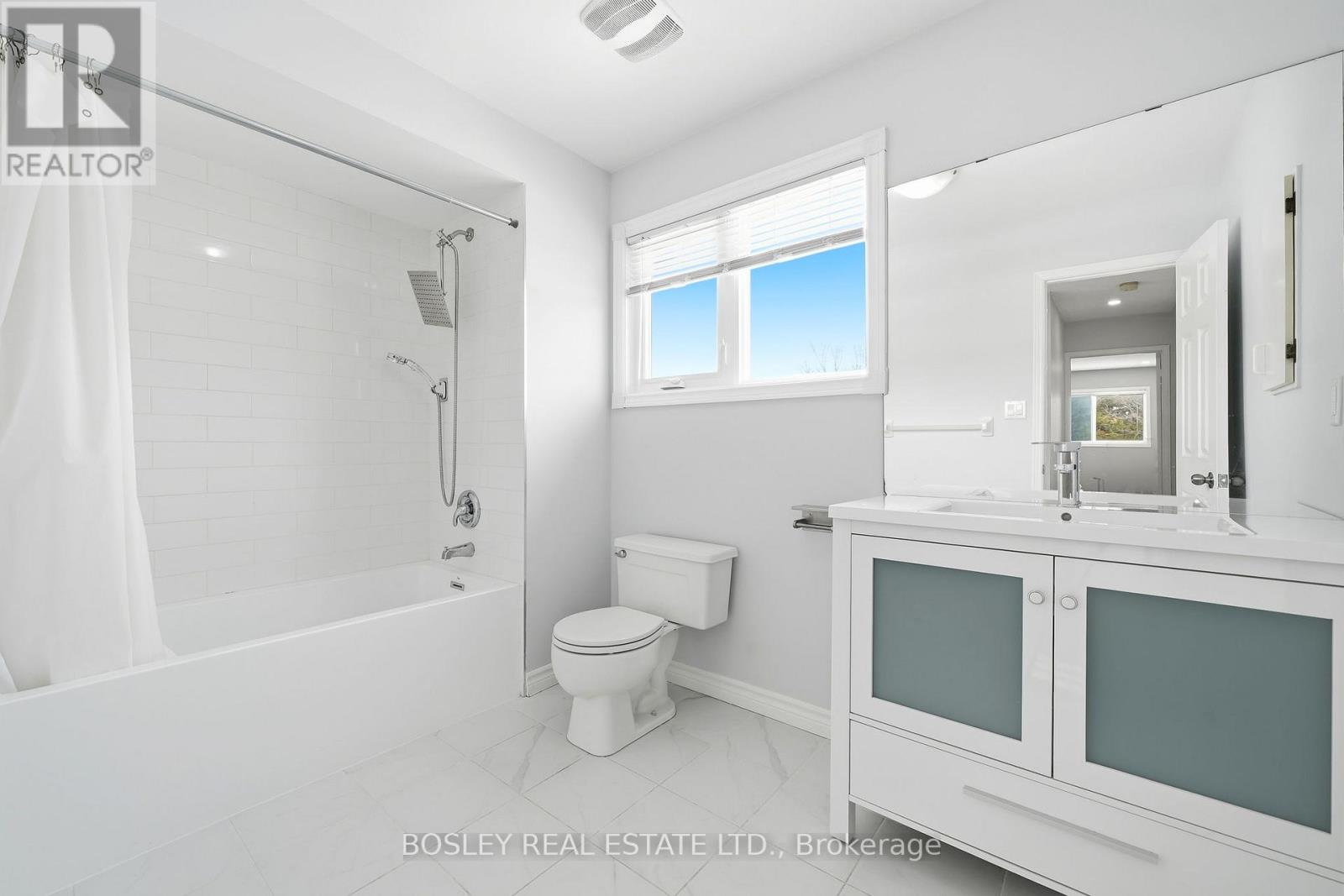 41 Dunsmore Crescent, Richmond Hill (Crosby), Ontario  L4C 0C5 - Photo 25 - N12892000