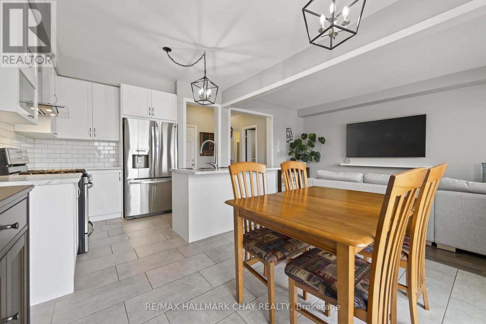 25 Wagner Crescent, Essa (Angus), Ontario  L0M 1B6 - Photo 11 - N12892014