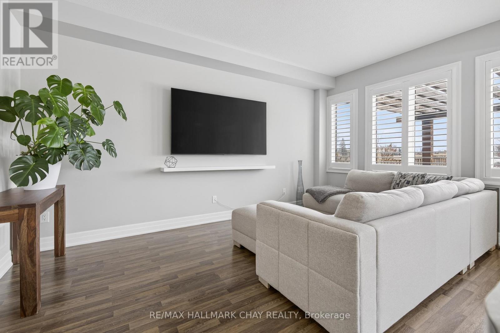 25 Wagner Crescent, Essa (Angus), Ontario  L0M 1B6 - Photo 37 - N12892014