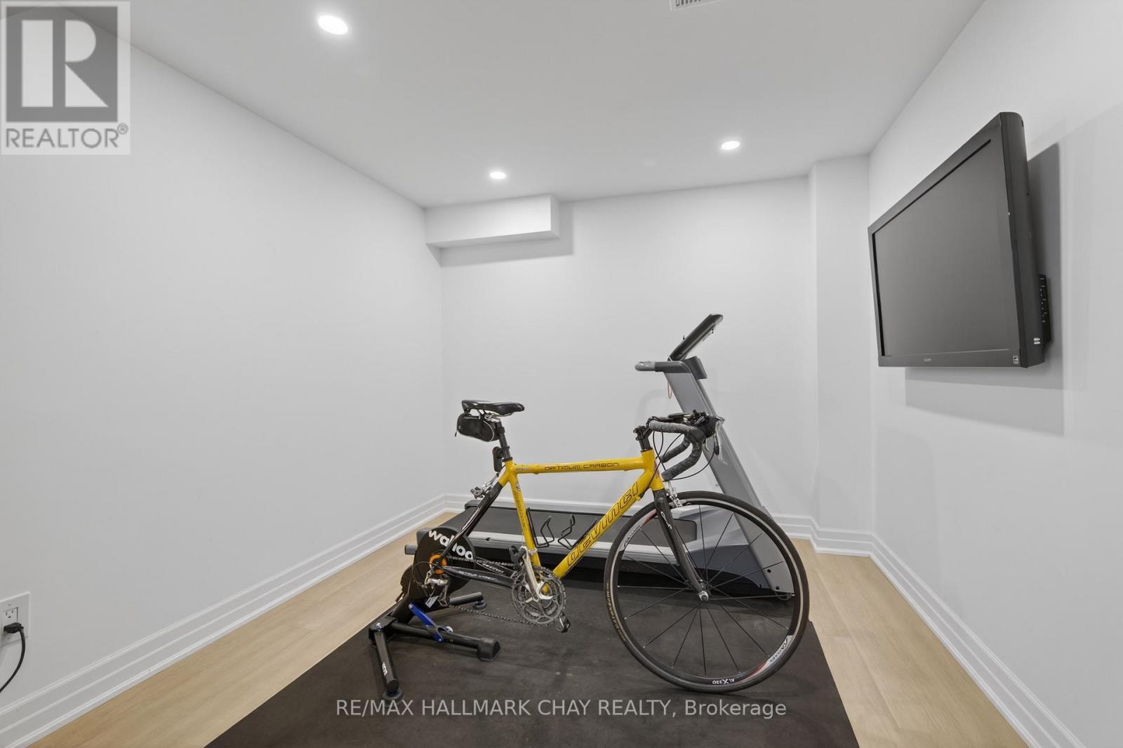 25 Wagner Crescent, Essa (Angus), Ontario  L0M 1B6 - Photo 38 - N12892014