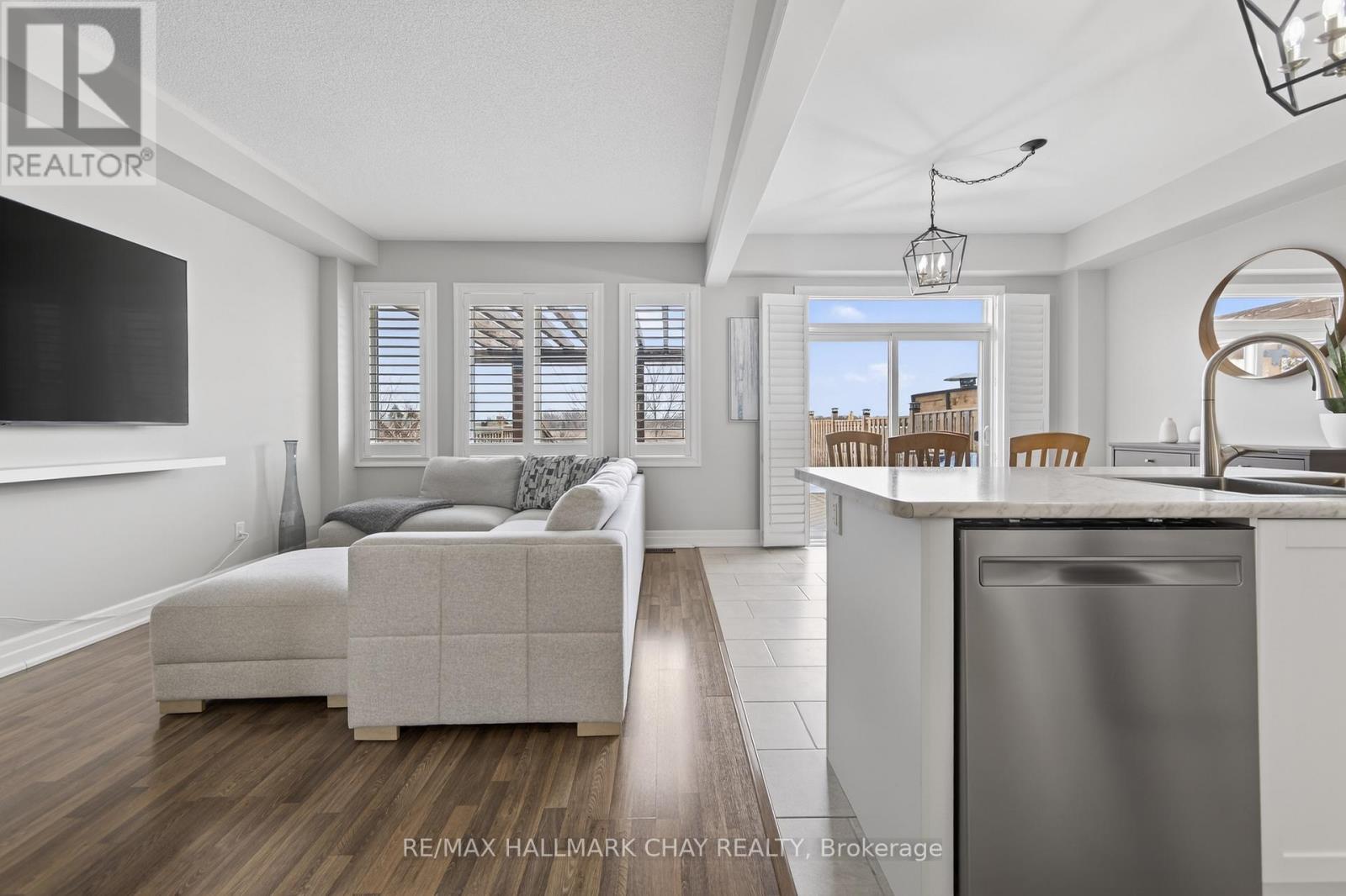 25 Wagner Crescent, Essa (Angus), Ontario  L0M 1B6 - Photo 6 - N12892014