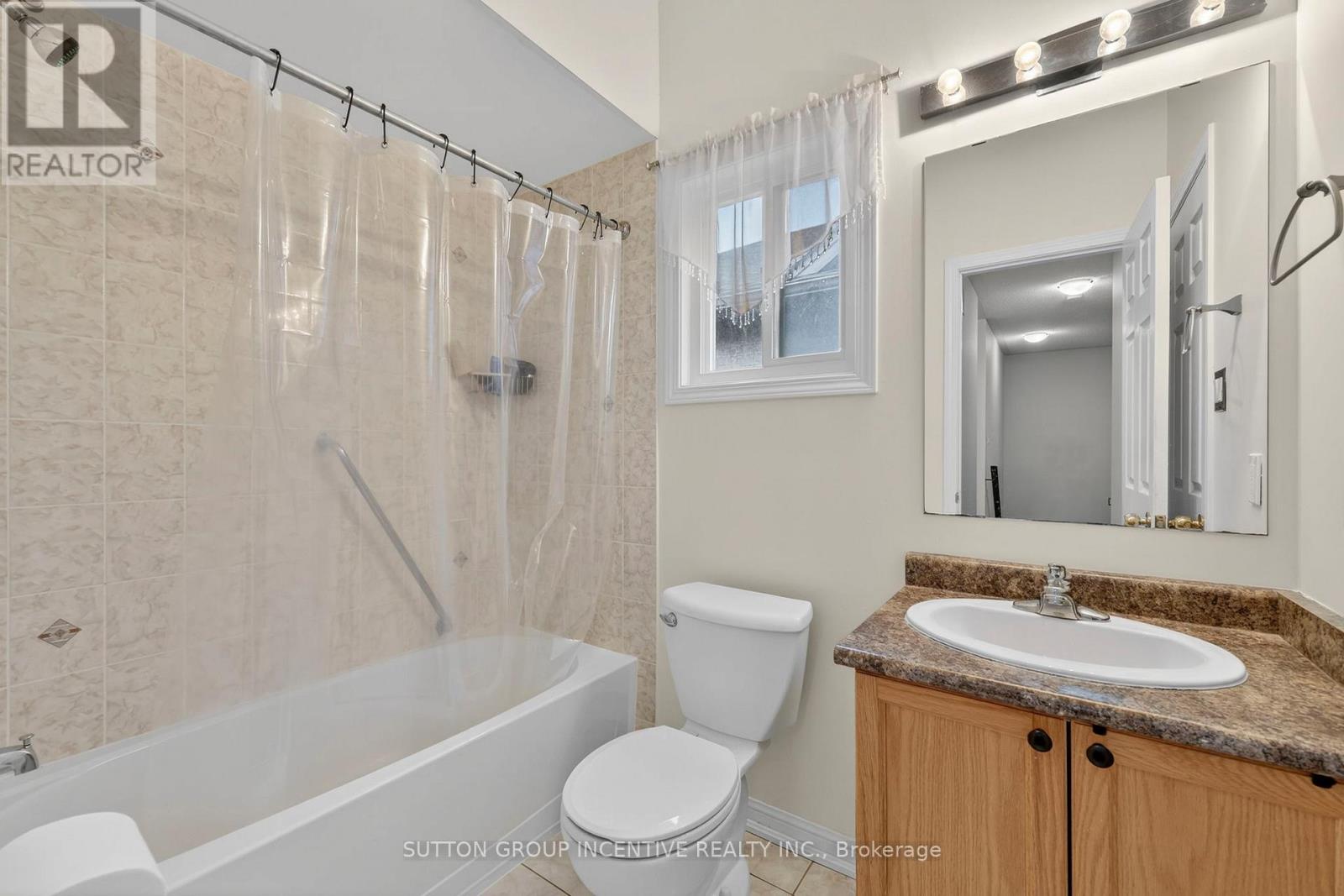 116 Sun King Crescent, Barrie (Innis-Shore), Ontario  L4M 0E6 - Photo 24 - S12891994