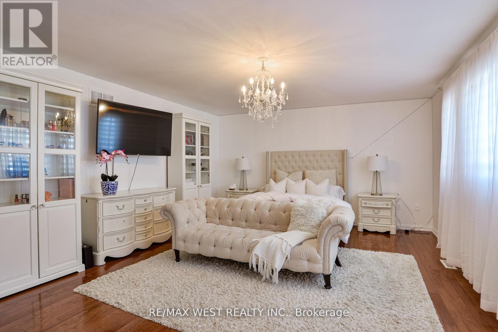 134 Sandringham Drive, Barrie (Innis-Shore), Ontario  L4M 0C9 - Photo 16 - S12892050