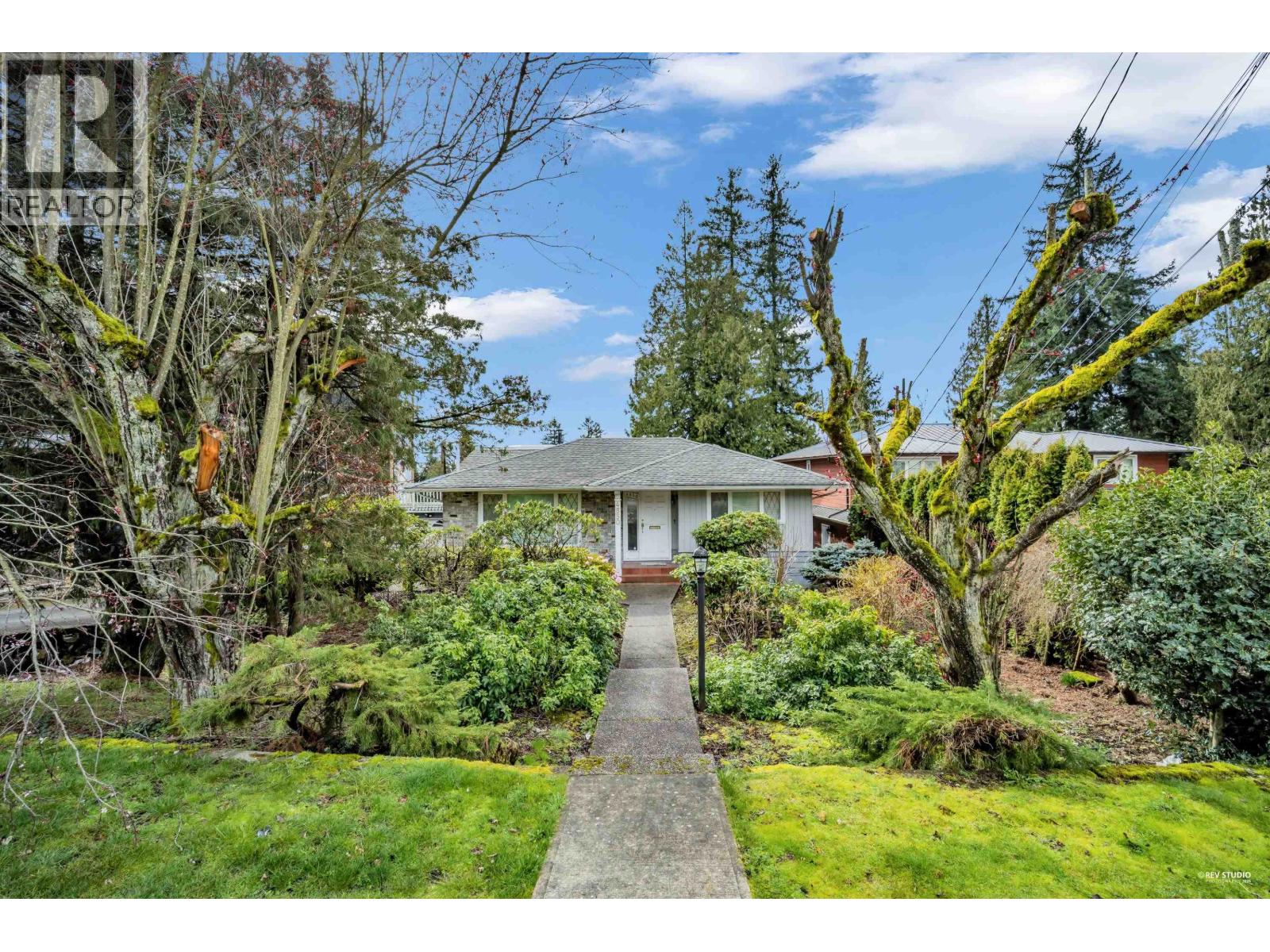 4850 PORTLAND STREET, Burnaby, British Columbia