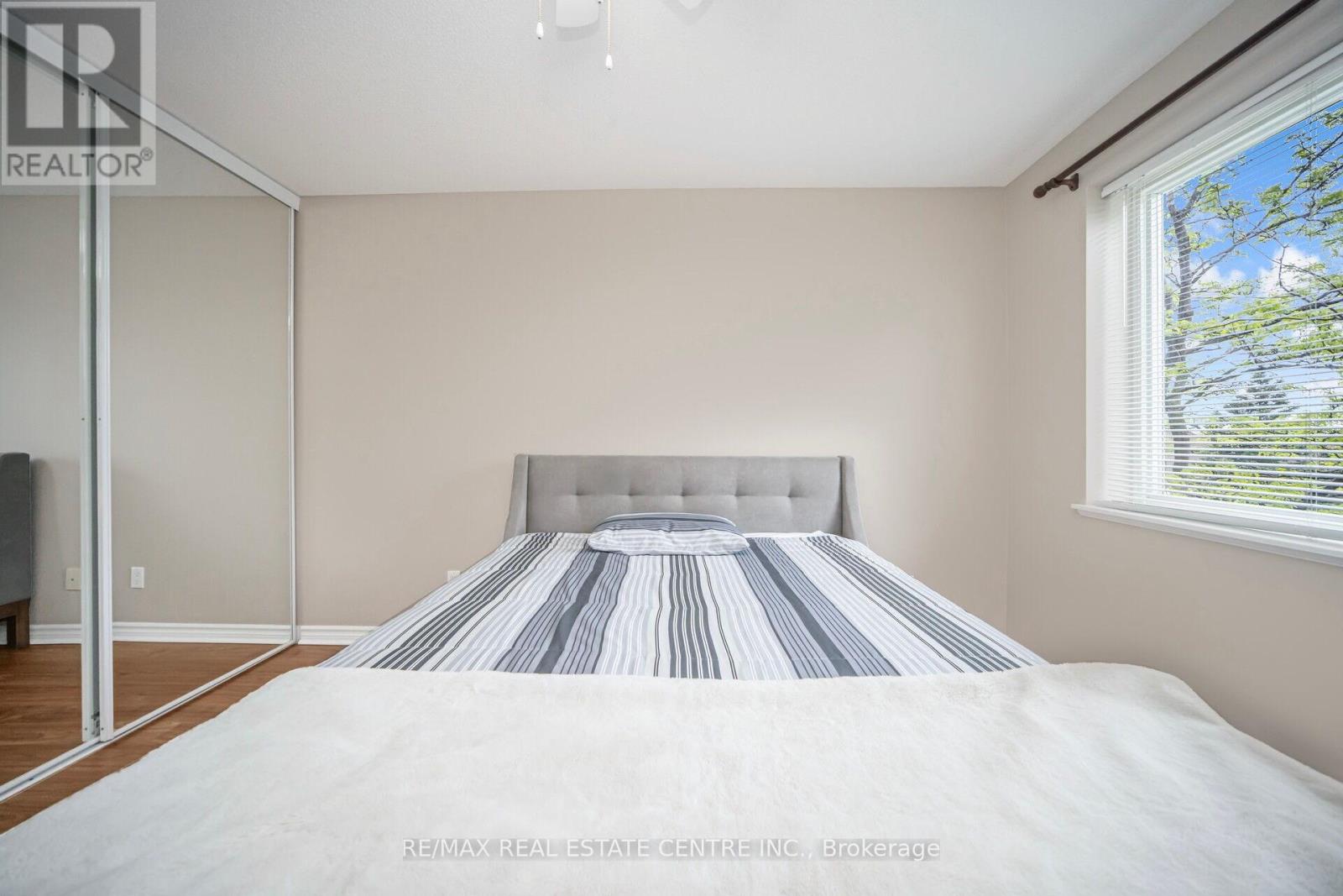 301 - 3 Dayspring Circle, Brampton (Goreway Drive Corridor), Ontario  L6P 1B7 - Photo 14 - W12892006