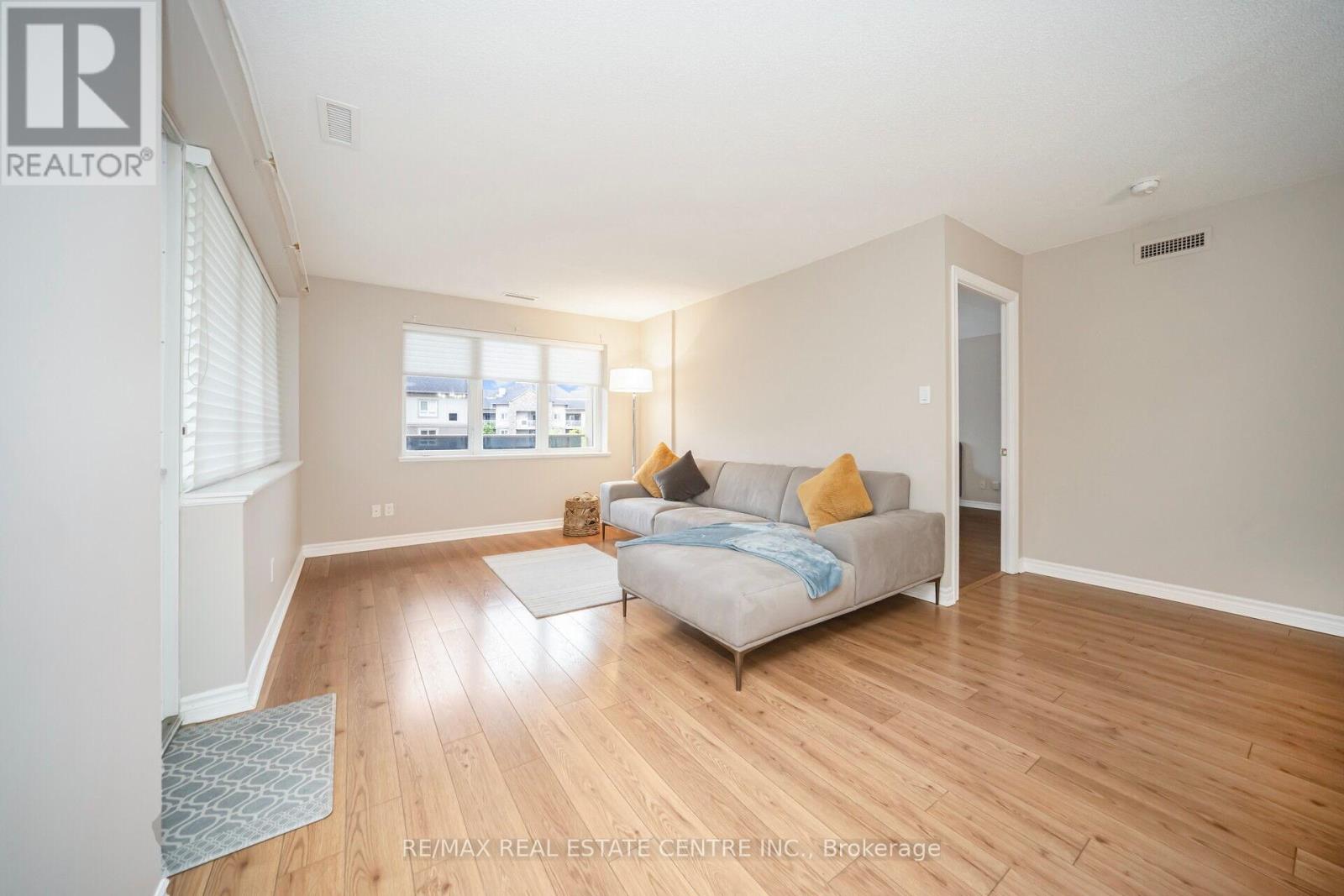 301 - 3 Dayspring Circle, Brampton (Goreway Drive Corridor), Ontario  L6P 1B7 - Photo 26 - W12892006